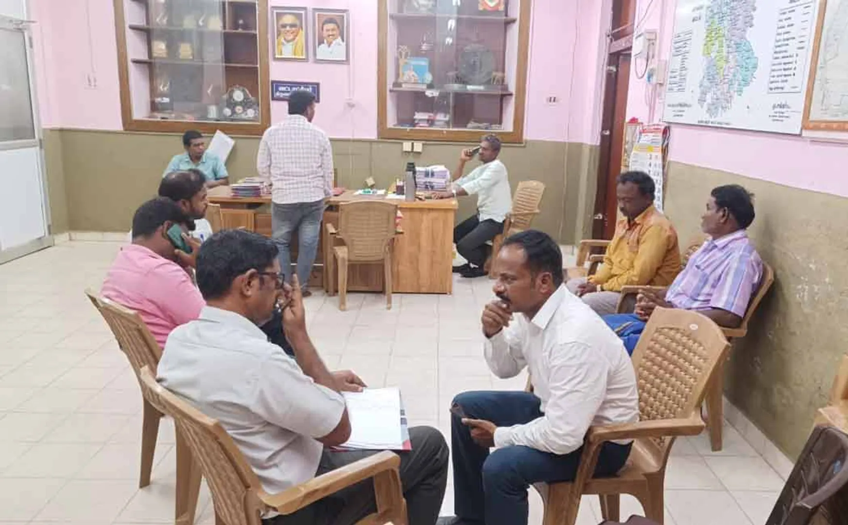 Revenue department employee who threatened police for bribe