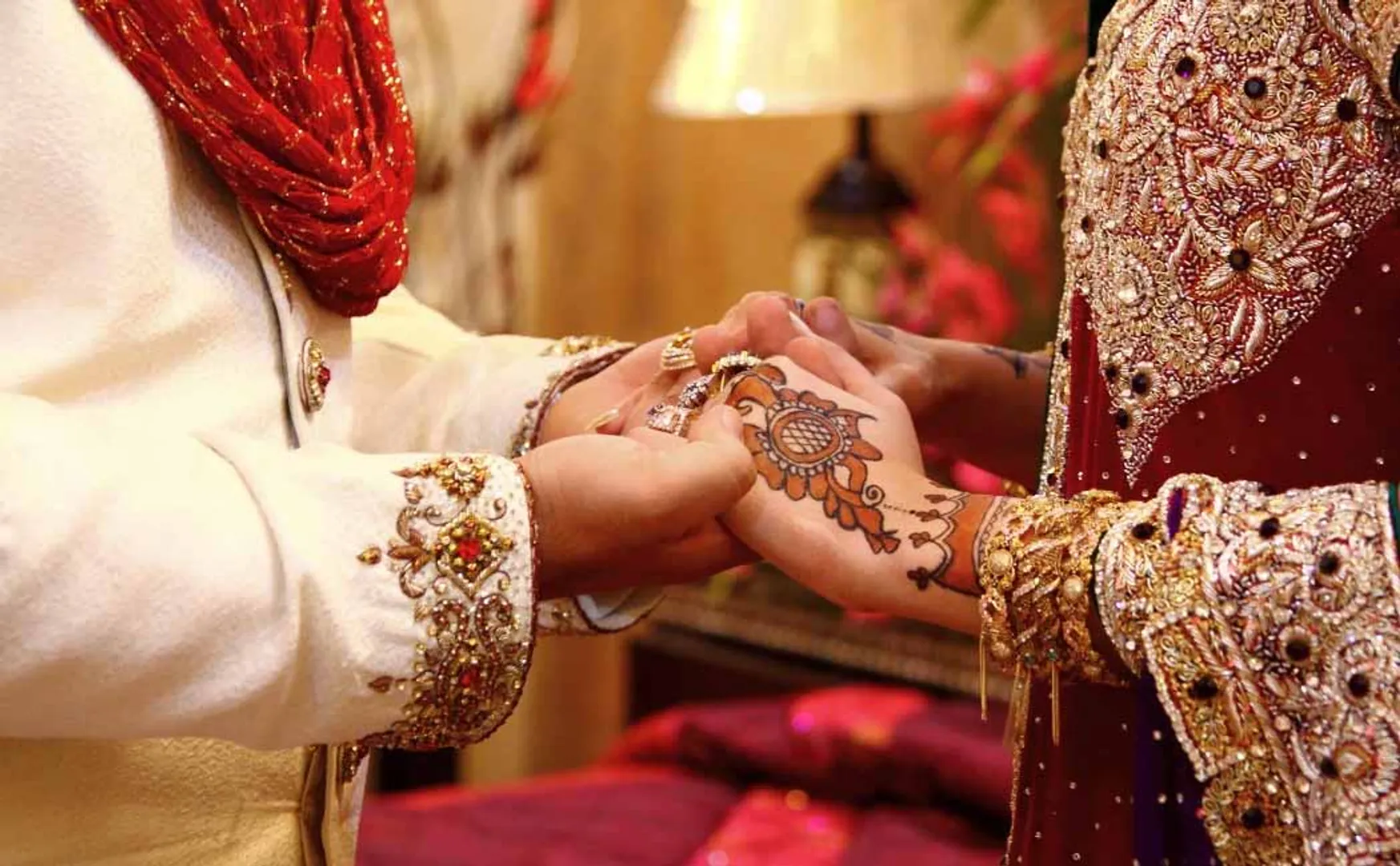 Obscene video of the bride who came to the father-in-law before marriage