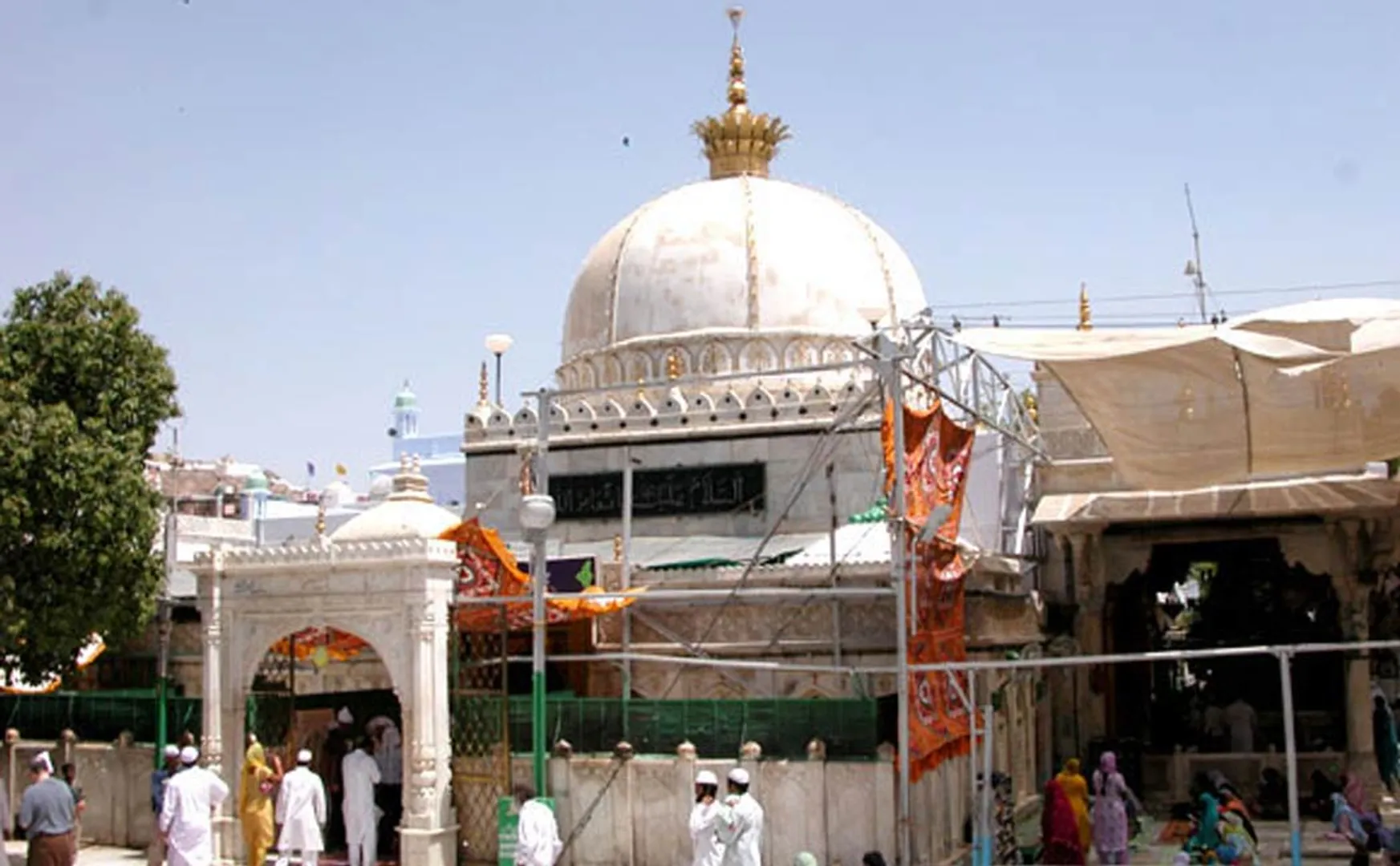 Hindu organization sues Ajmer Dargah in rajasthan