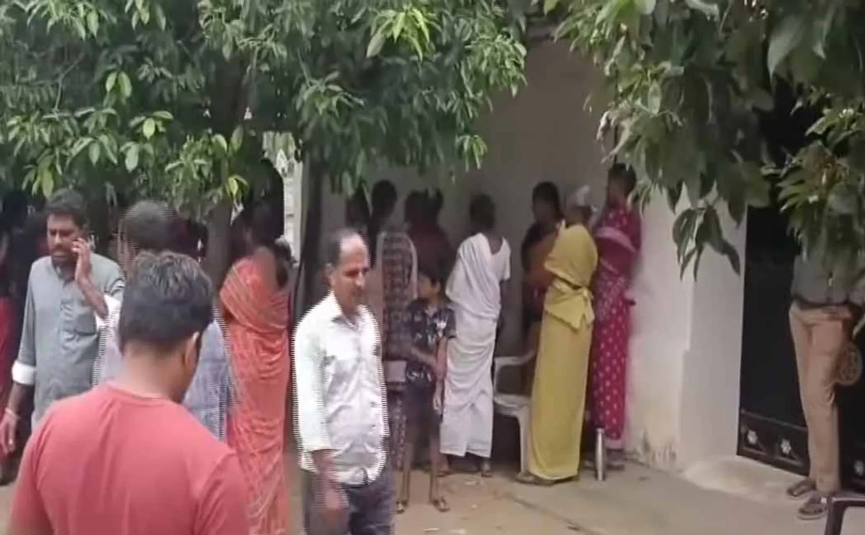 Tirupur Dt Palladam Near 3 members of the same family inicident 