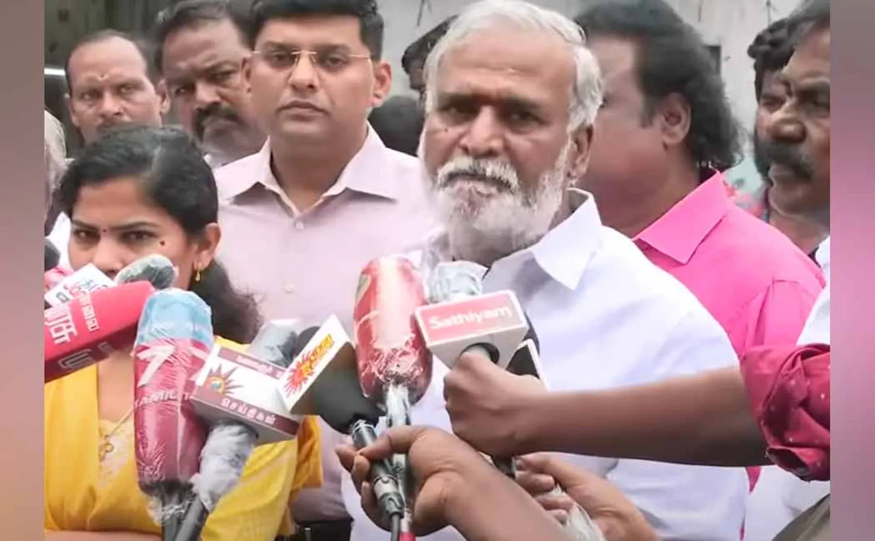 Minister sekarbabu  interview cm MK  Stalin stands in the field