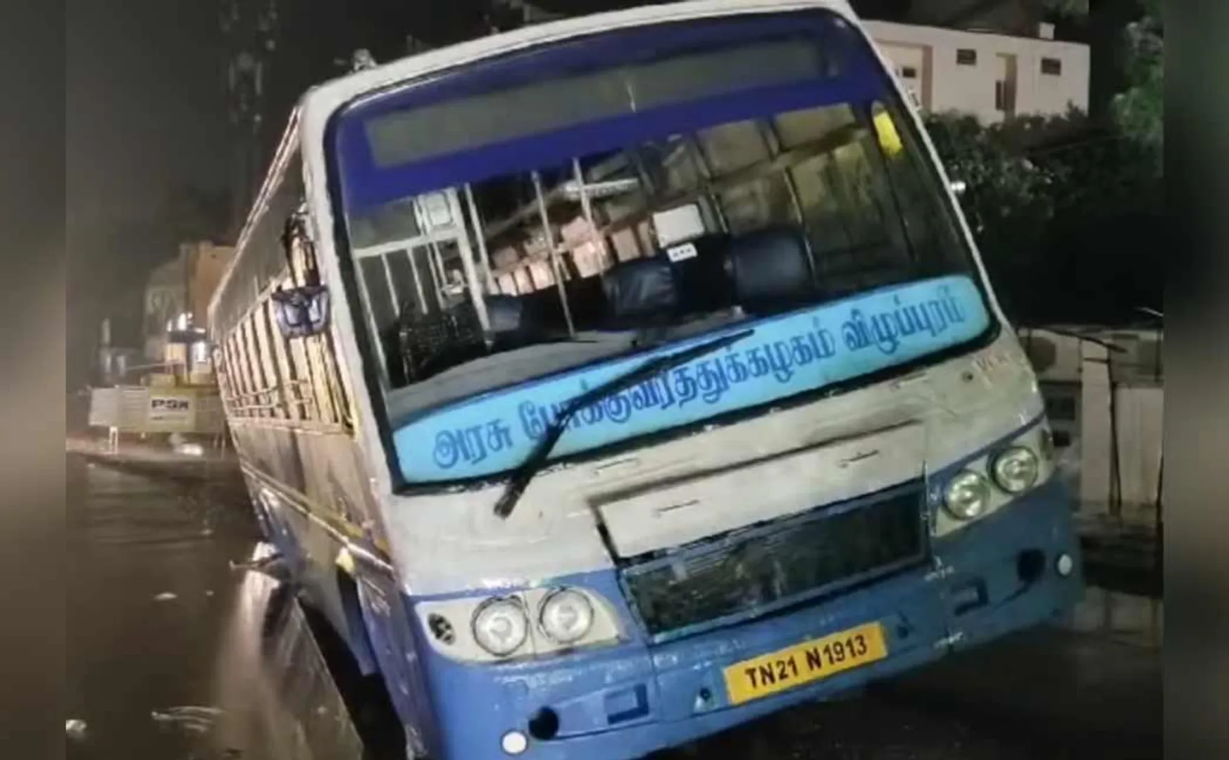 Waterlogging on the National Highway Government bus stuck