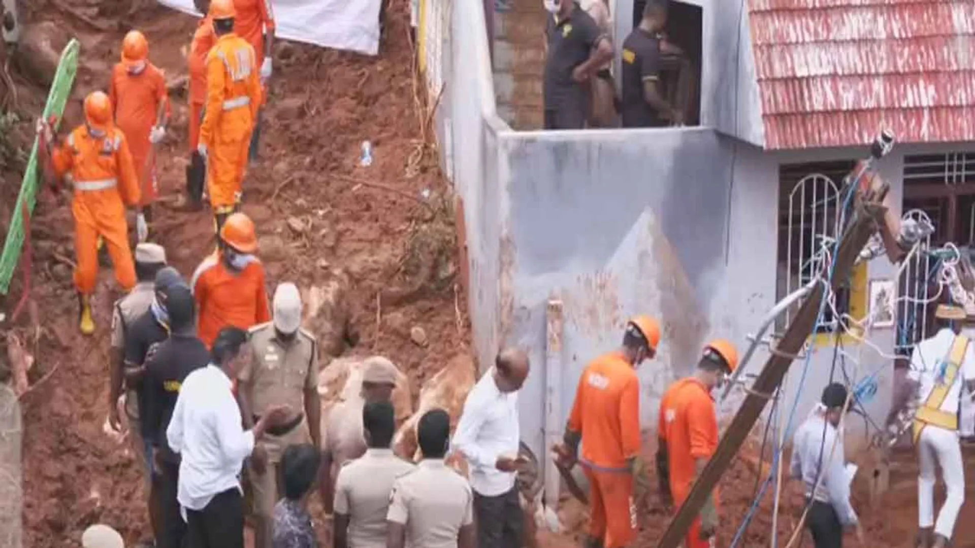  Tiruvannamalai Landslide Incident - 7 bodies recovered