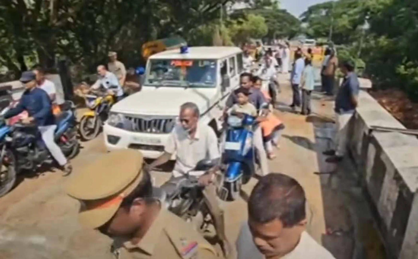 Traffic between Cuddalore and Puducherry has started again