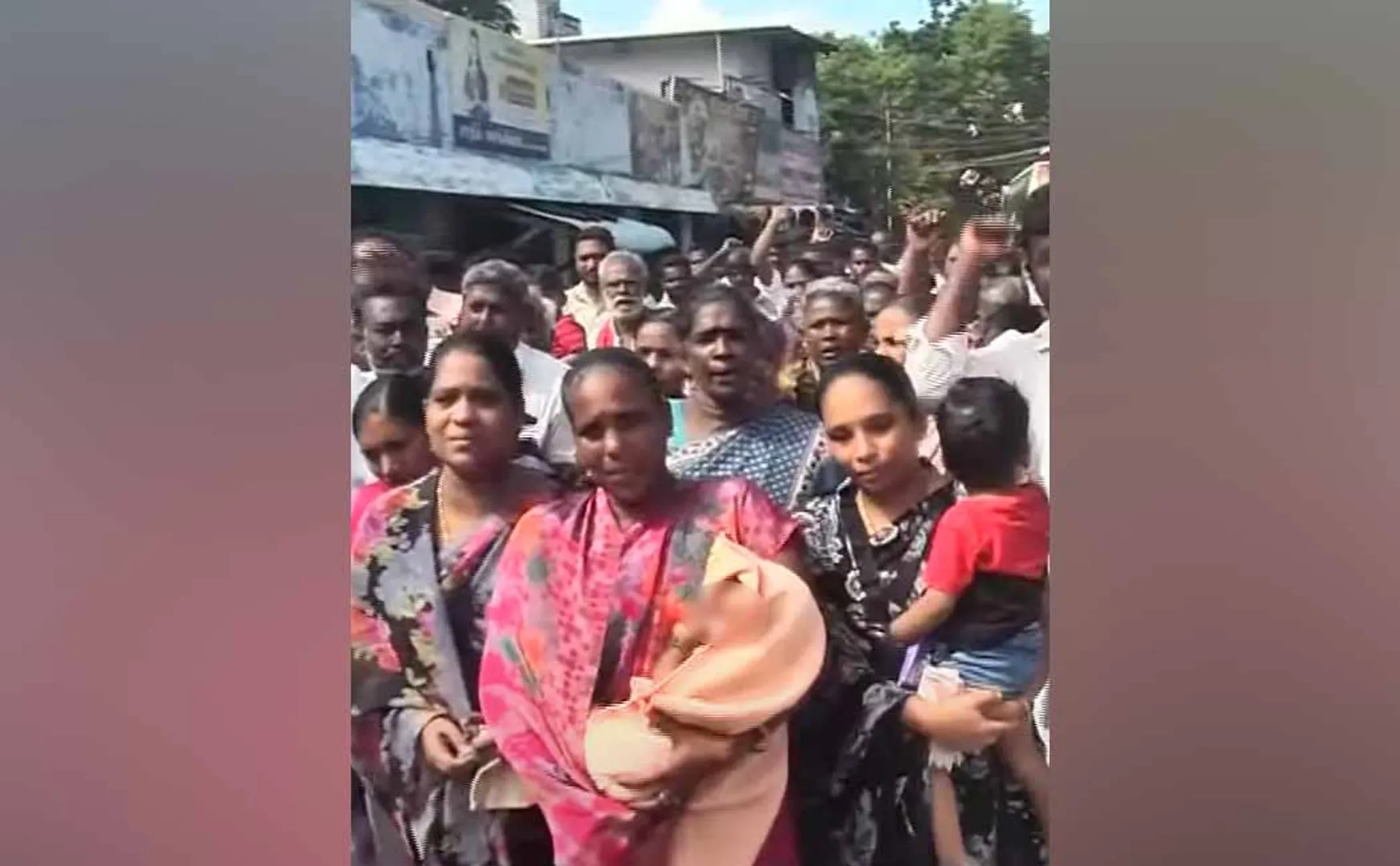 Arrest of fishermen issue Women who came to struggle with children