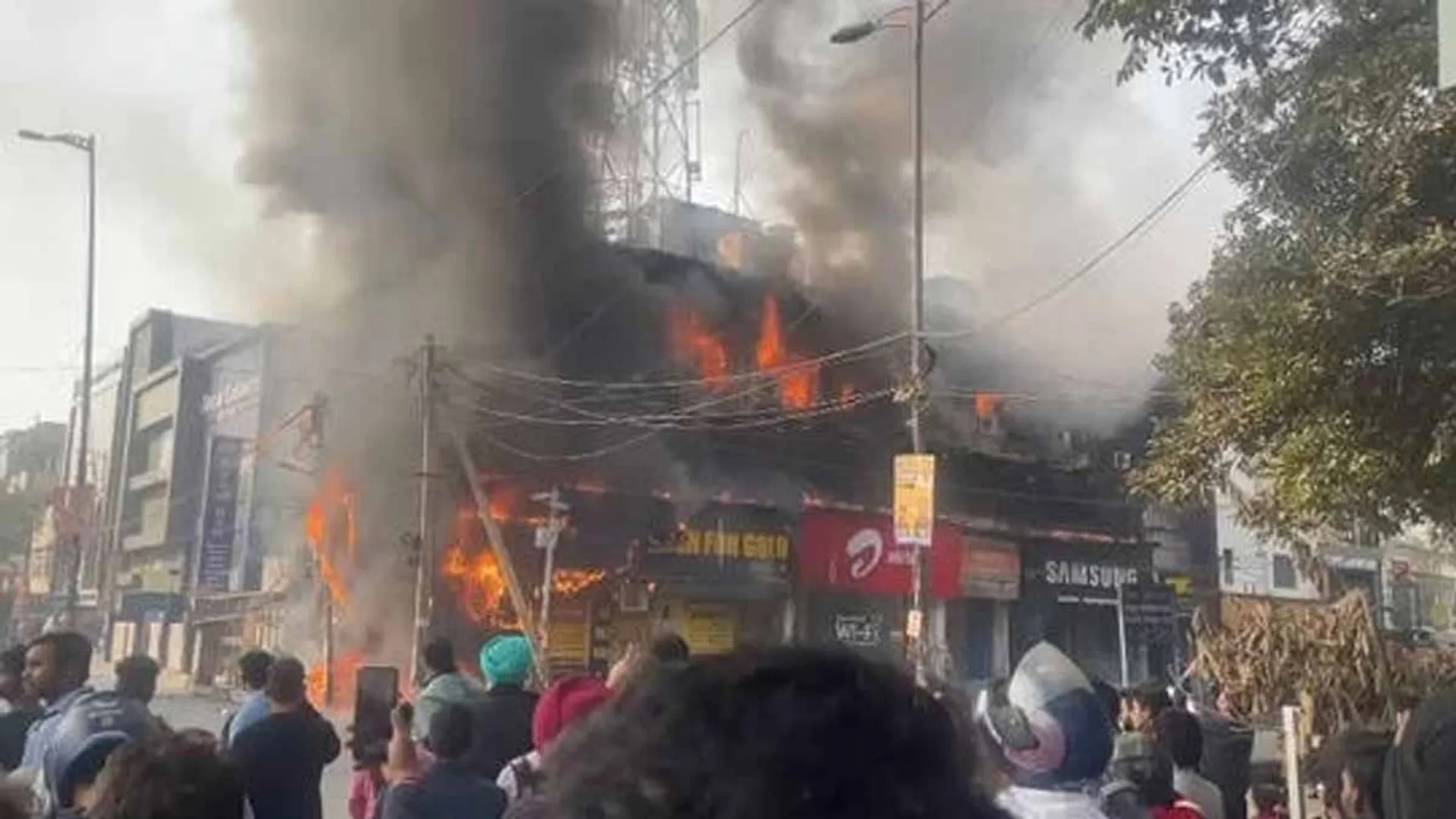  'Fire in hotel; 'Shocked' by the screams - what about the diners?