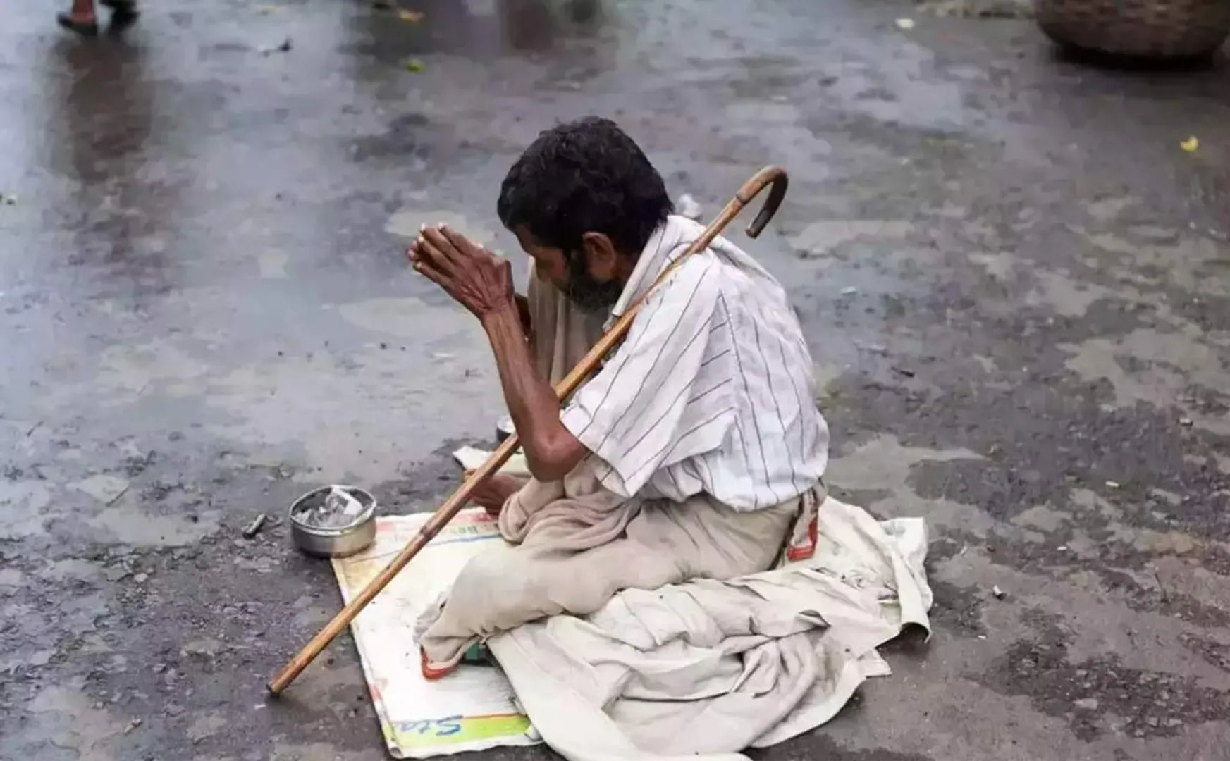 Mumbai man collected 7 crores of property by begging