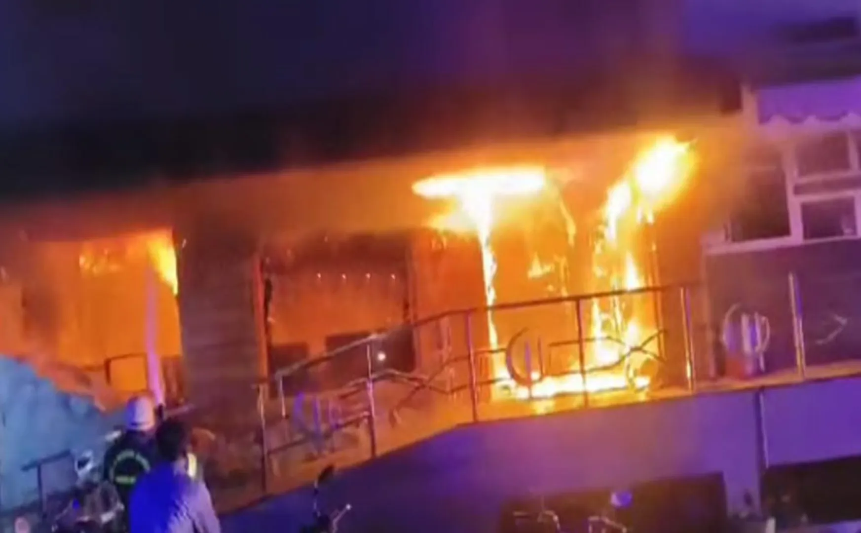 Hospital fire; 7 people lost their lives; What is the prisoner of the 6 people trapped in the lift?