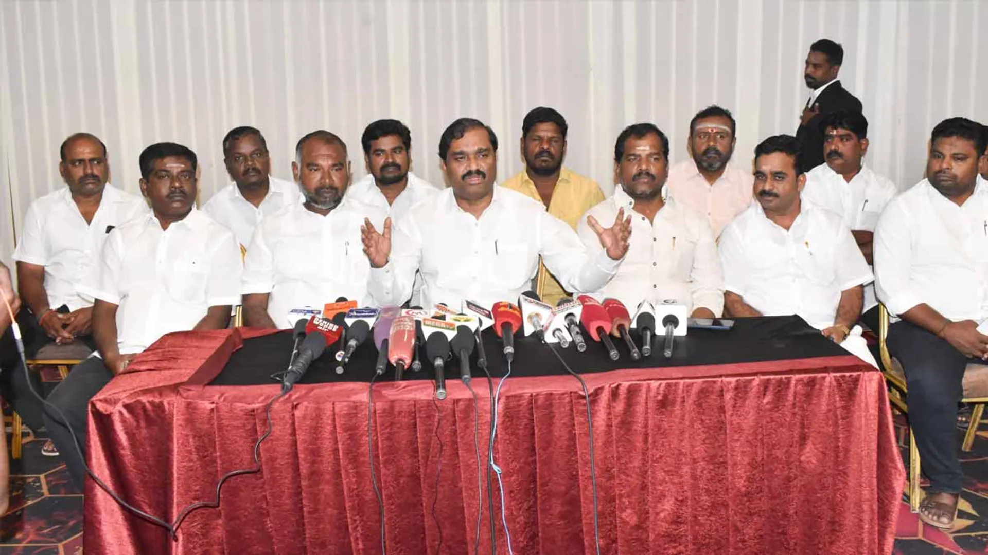 'Does the chiefminister know? or not?; Are the people of North District only fools?'- Velmurugan obsession