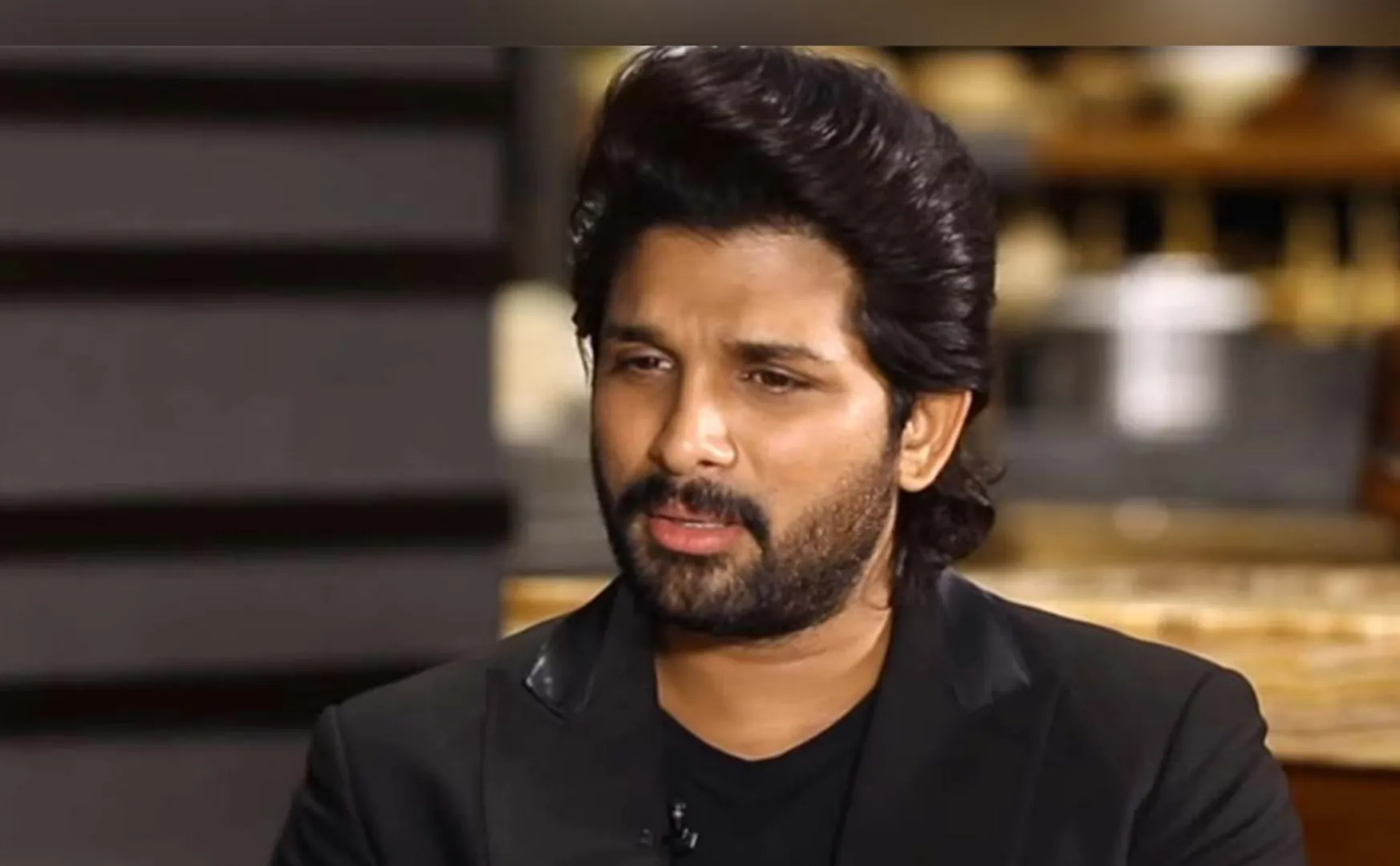 allu arjun sad about young boy who admitted in hospital after pushpa 2 premiere incidenr
