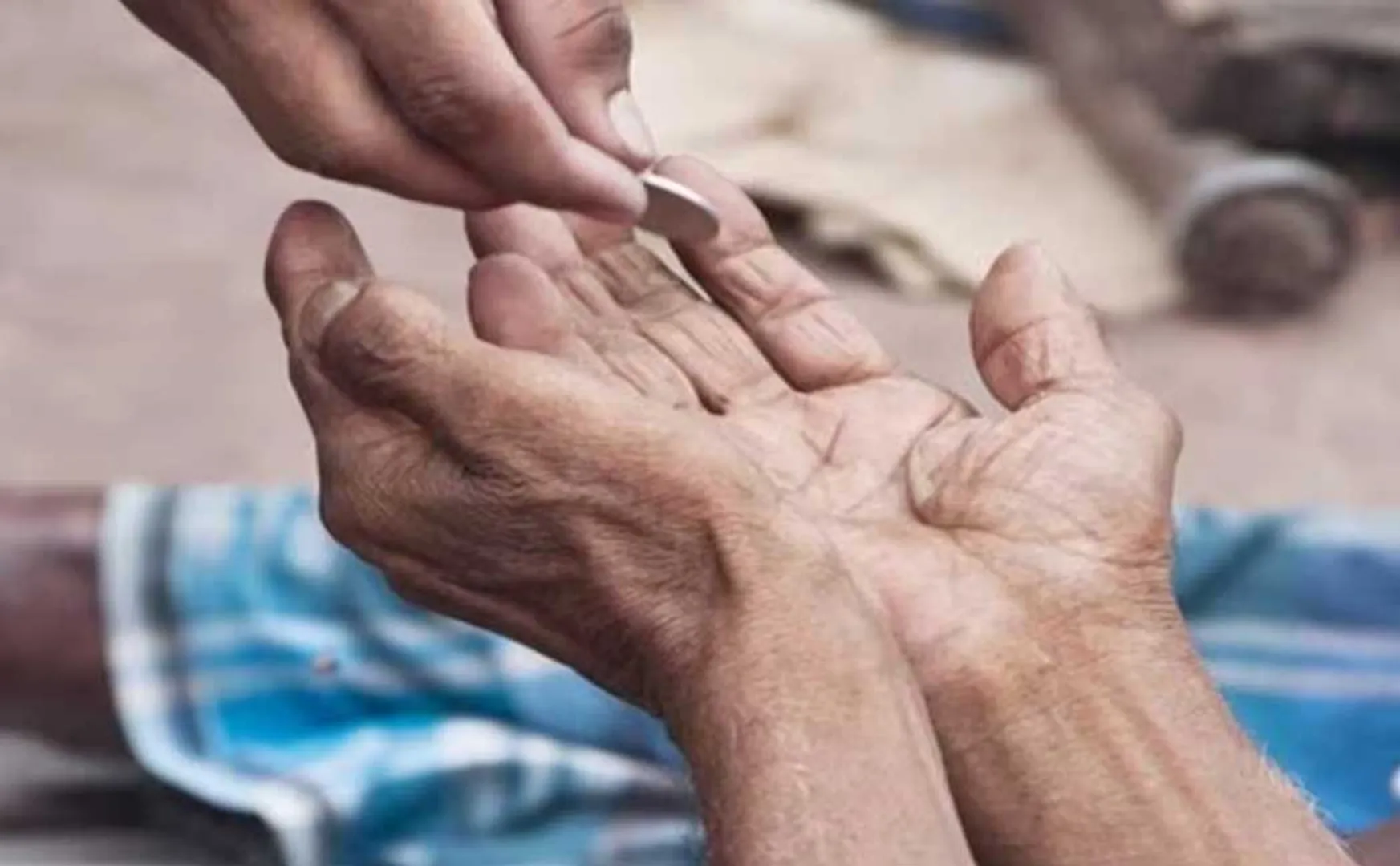  Collector warns Giving money to beggars will result in case