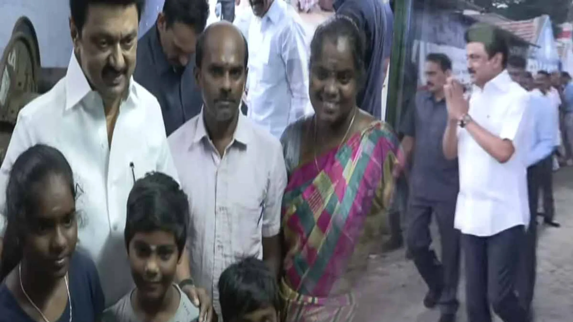 'Sir, once a month...'-Powerloom owners requested the CM