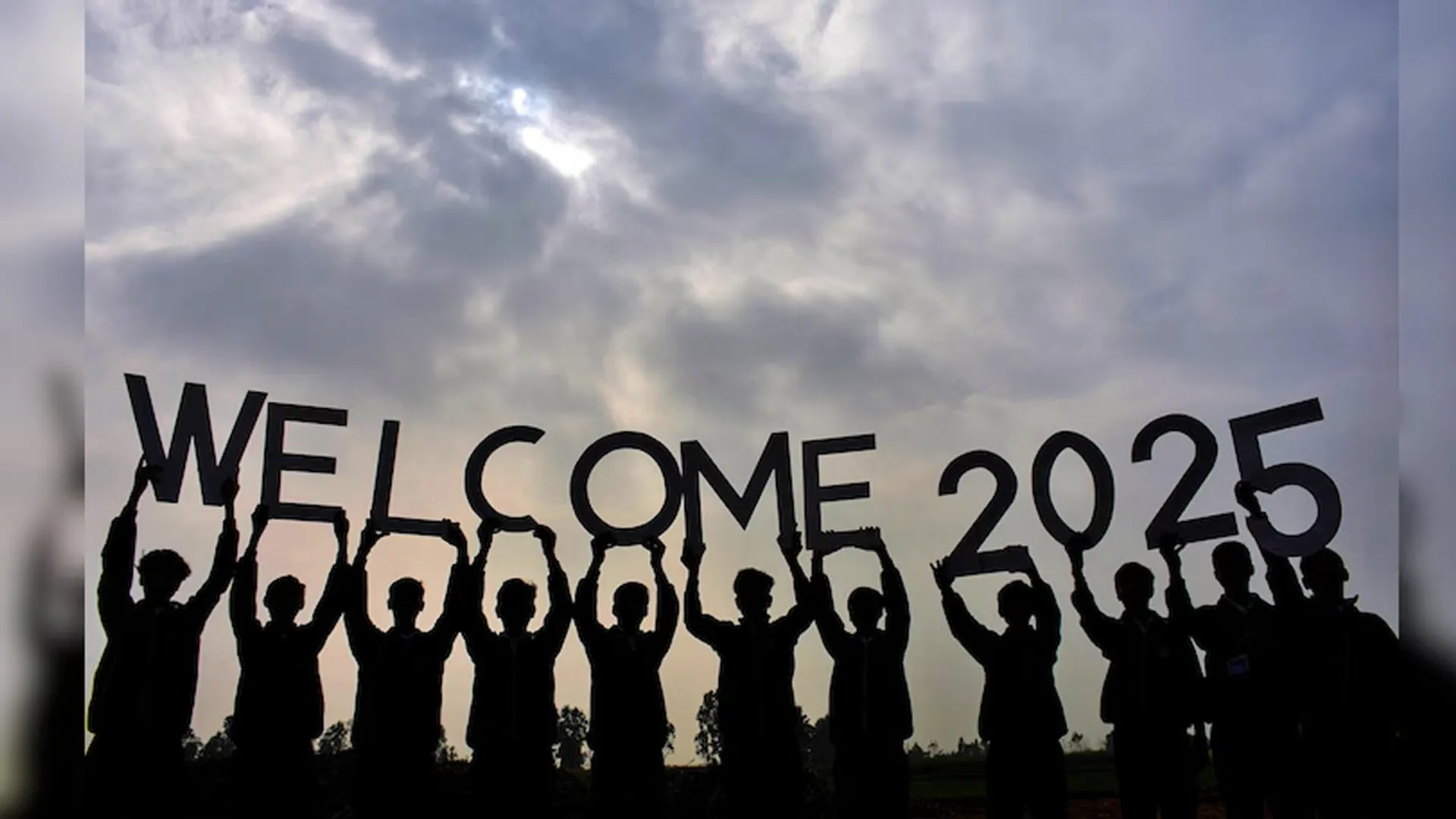 'May peace be everywhere' - New Year wishes of political leaders