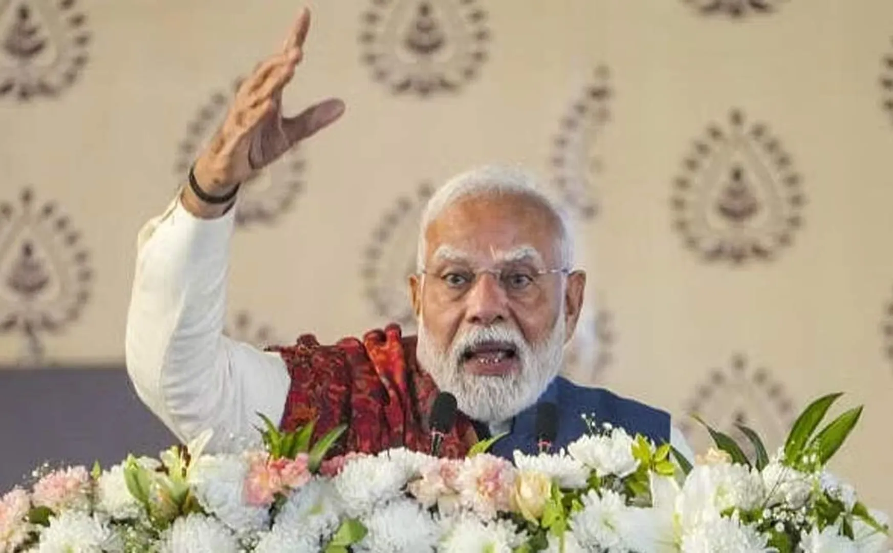 PM Modi criticizes Arvind kejriwal at delhi
