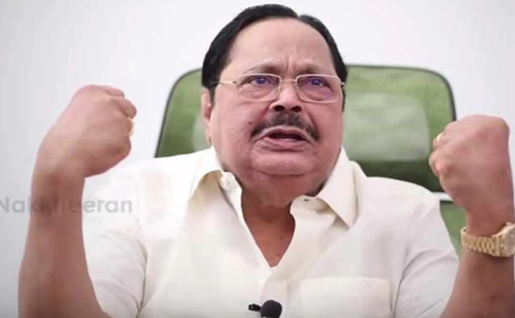 Minister Duraimurugan rushed to Delhi at Enforcement Directorate raids Kathir Anand's house