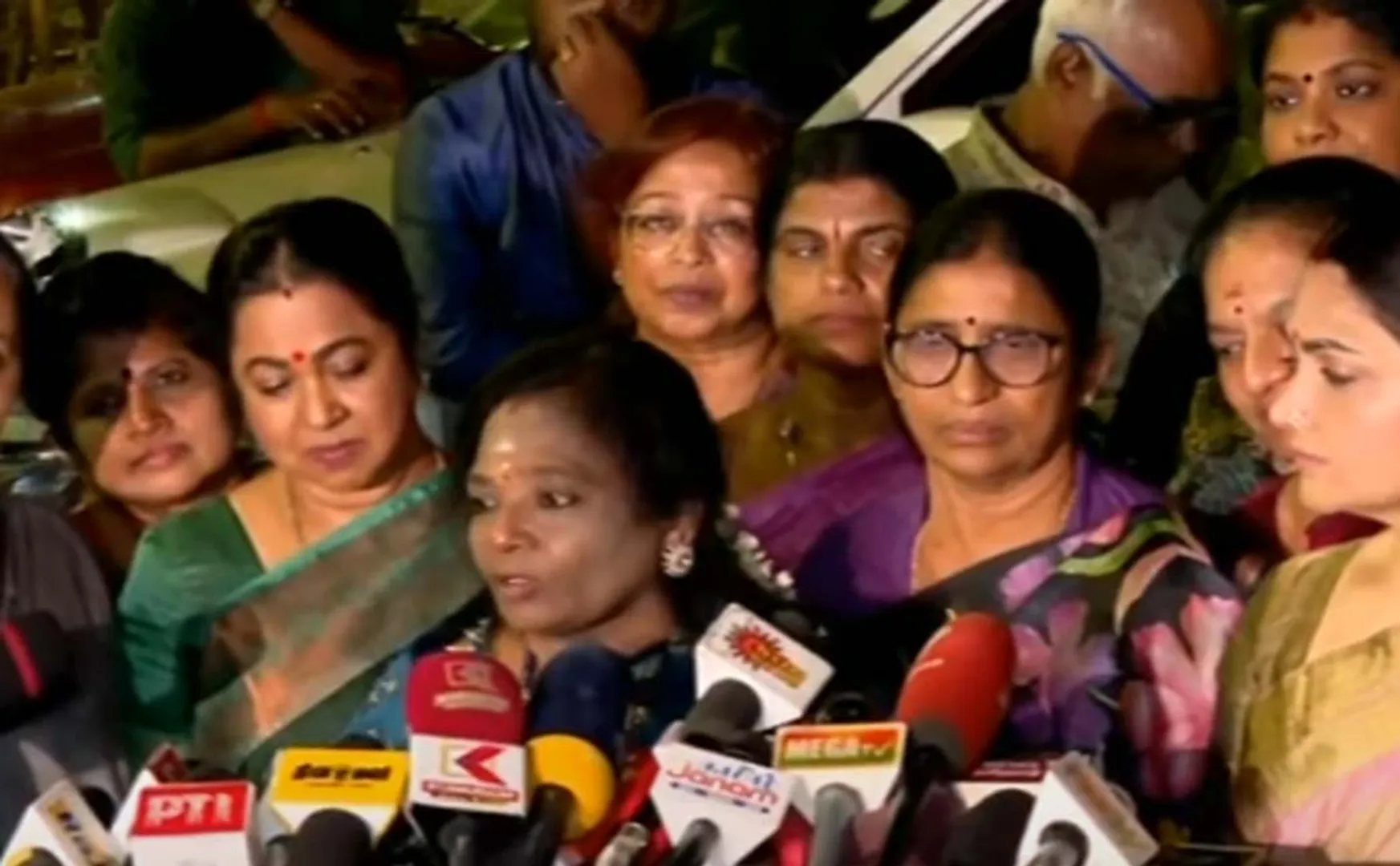 Tamilisai Soundararajan criticized DMK government for Anna university issue