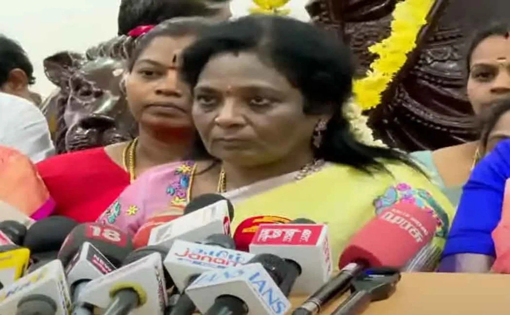 Tamilisai Soundararajan says No faith in the state govt