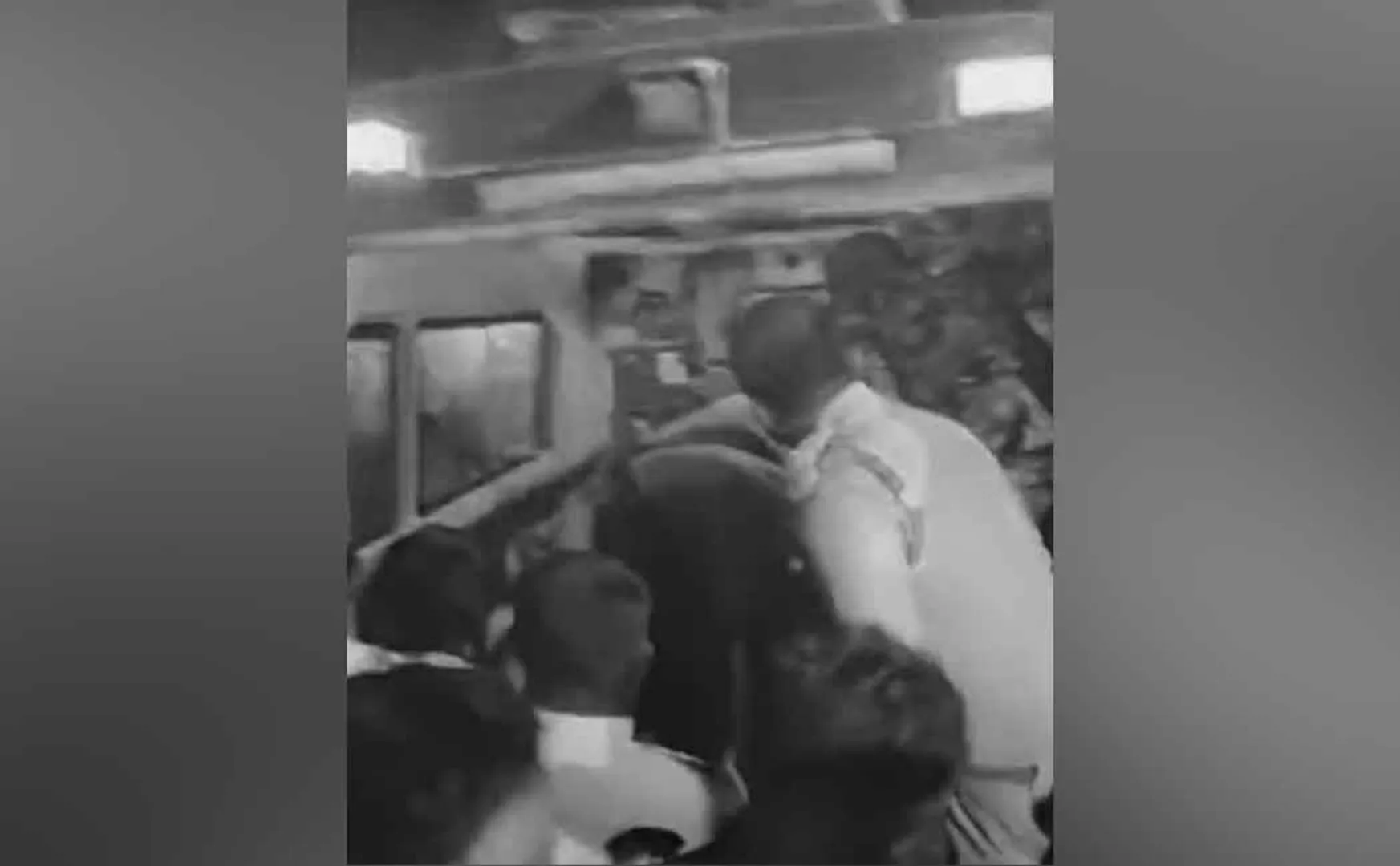 Crowd in Tirupati 6 people including a woman from Salem