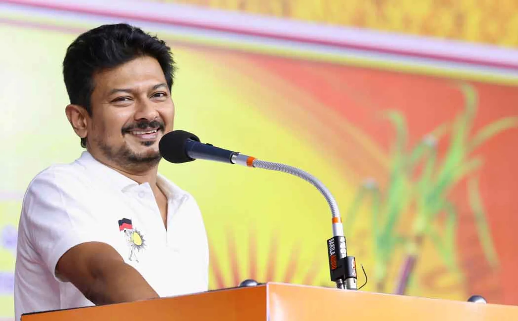 Governor does politics Deputy Chief Minister speech