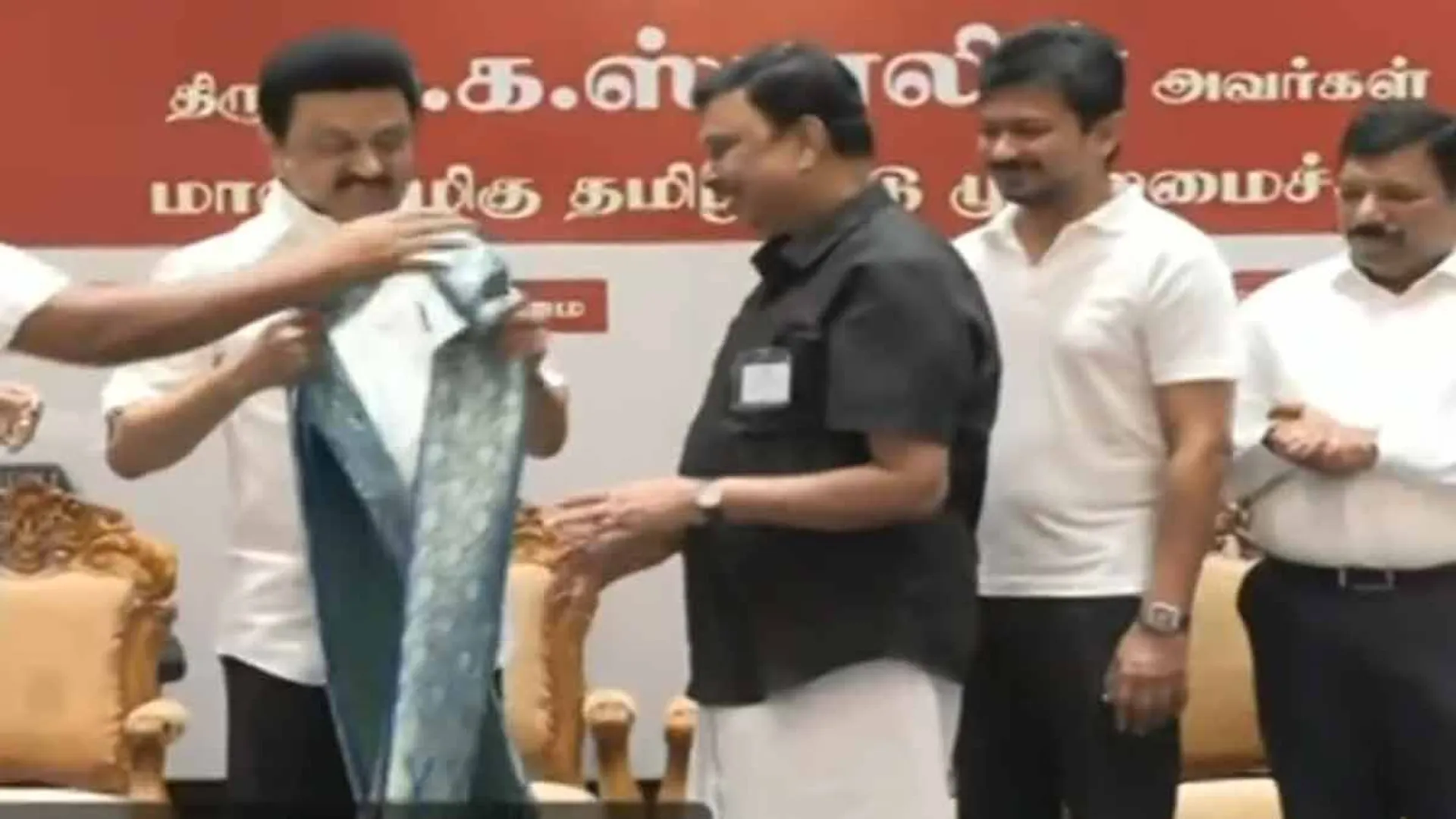 Thiruvalluvar Day; 10 people felicitated with awards