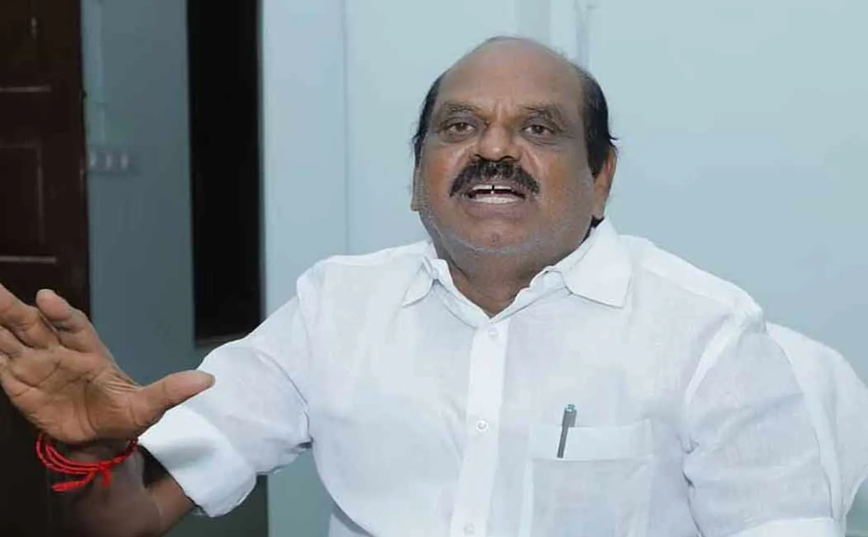 The enforcement department has frozen the assets of the former minister of ADMK vaithiyalingam