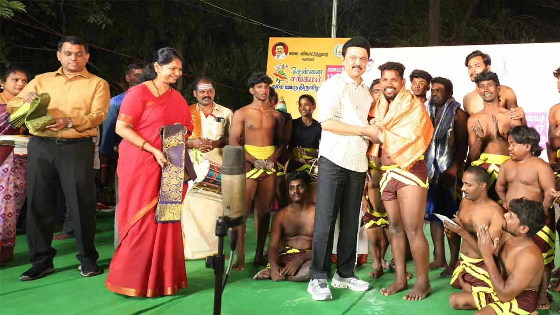  'Chennai Sangamam-Namma Uru Festival' - The Chief Minister praises the artists!