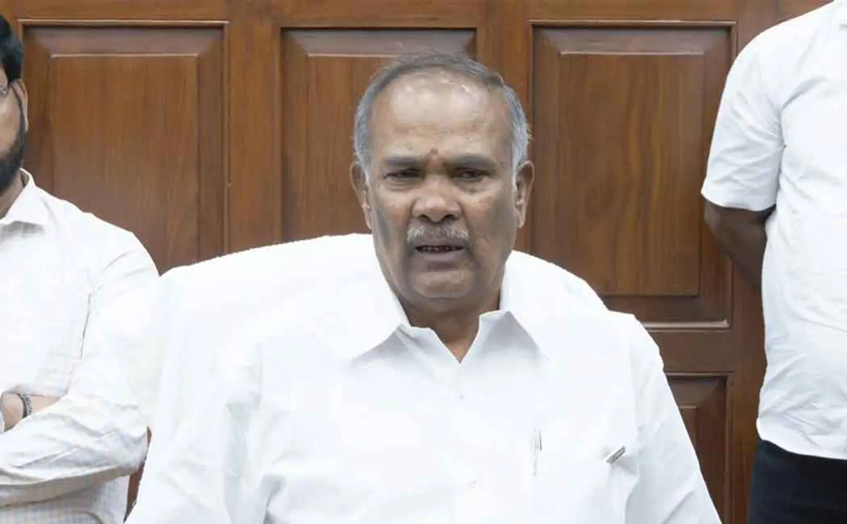 Opposition to anti-governor speech; Speaker appavu walks out
