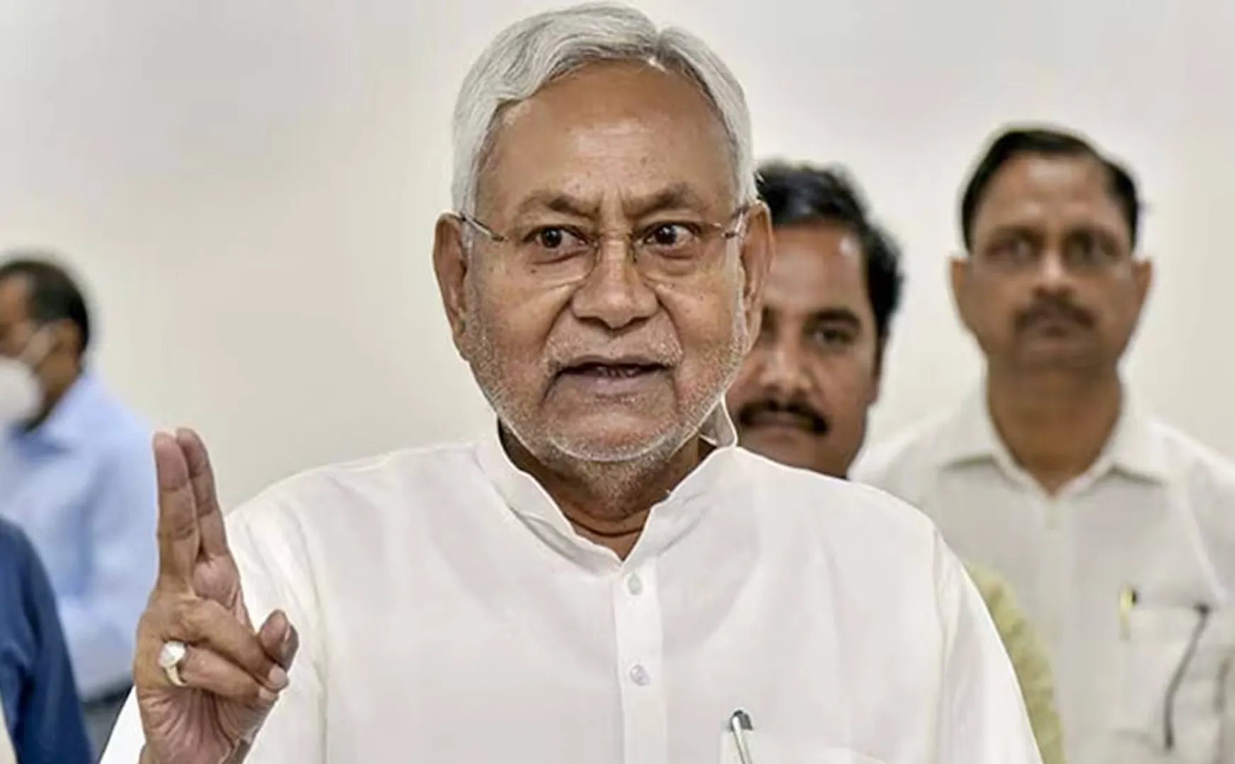Nitish Kumar withdraws support to BJP government in Manipur 