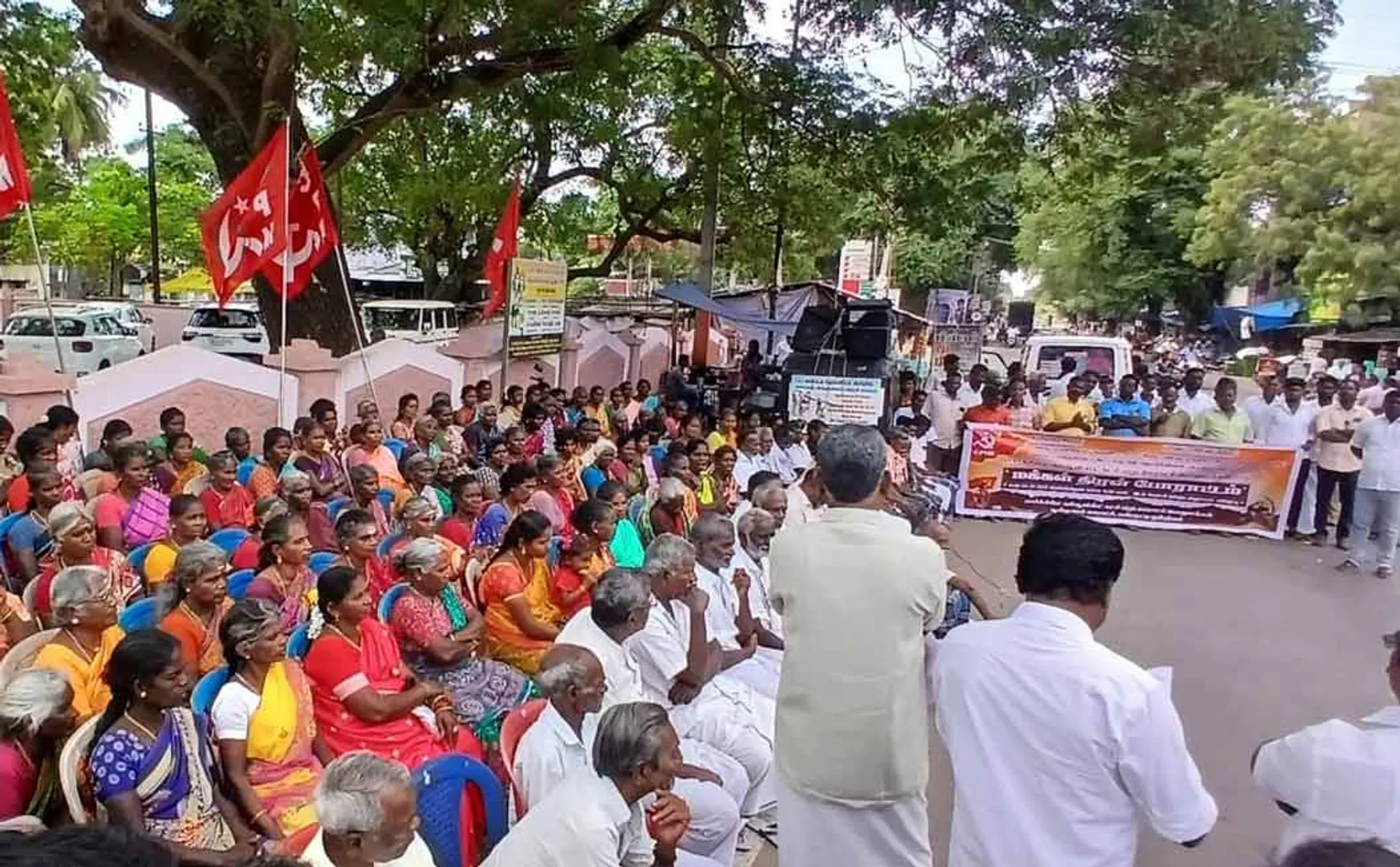 Public strongly opposes merging Panchayat with Panruti Municipality 