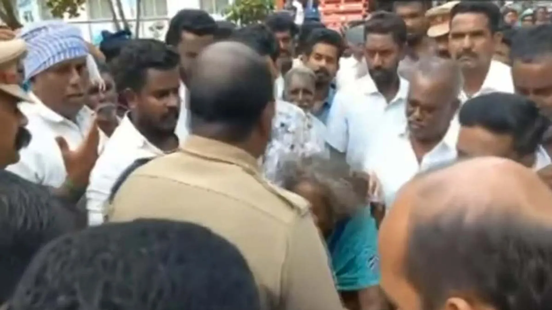 Student lose their live due to electric shock at school; Two people were dismissed