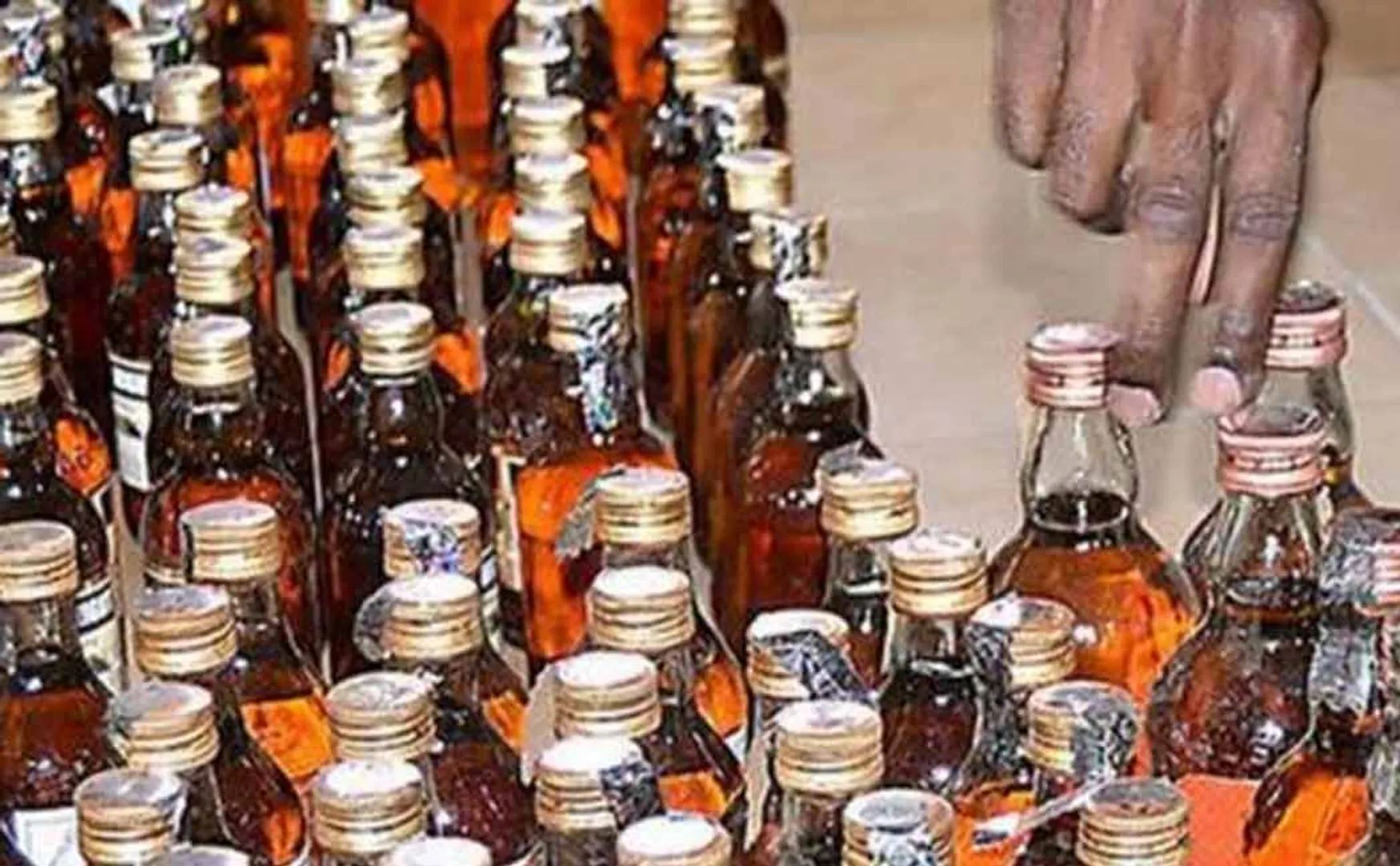 foreign liquor hoarding; Youth arrested