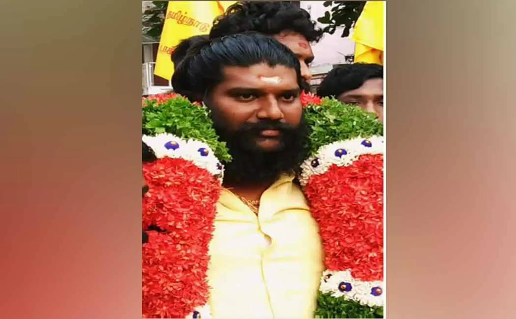 Mysterious gang hacks youth to hit in broad daylight in trichy