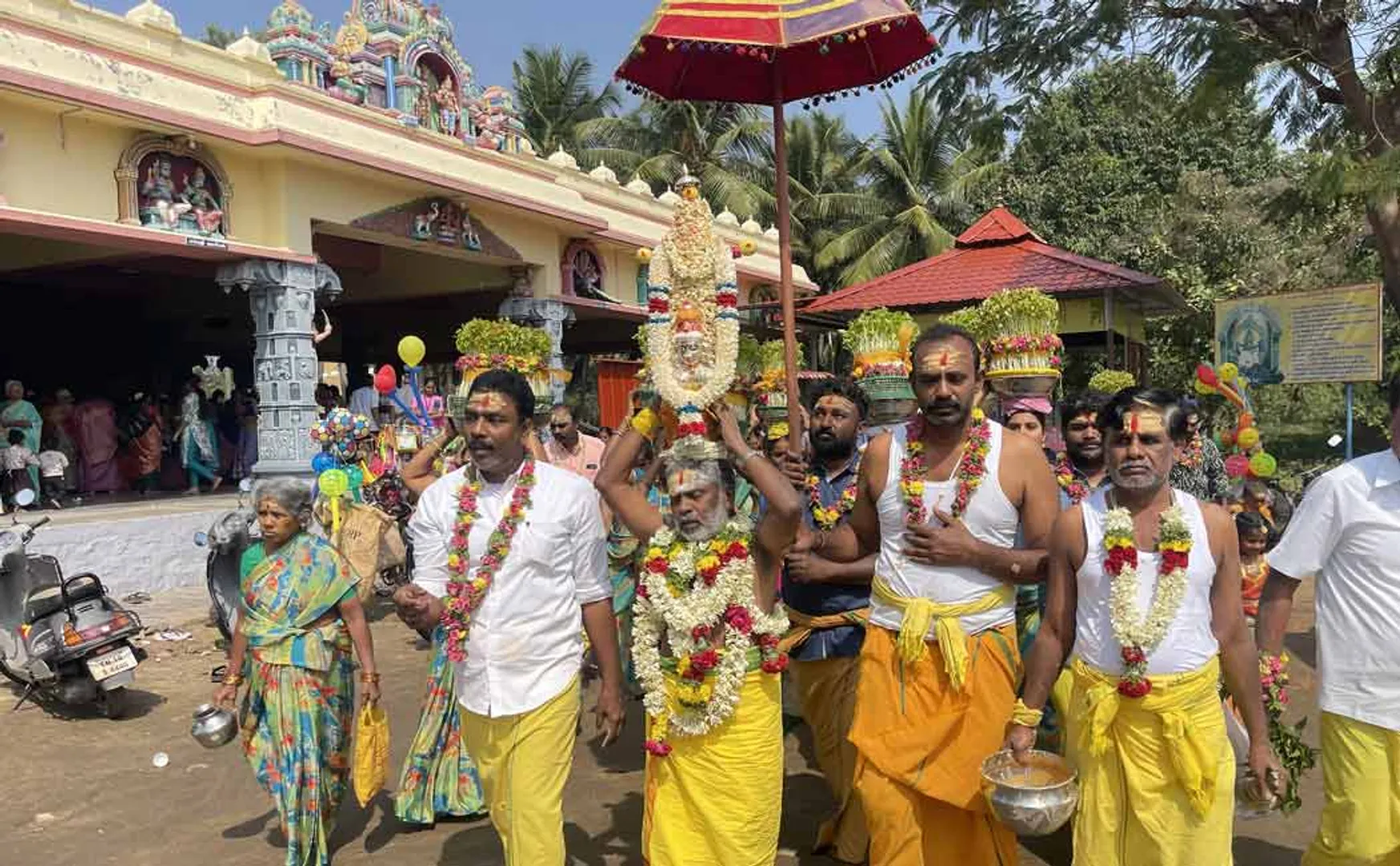 Mariamman festival in fifty places at the same time in one town in dindugal
