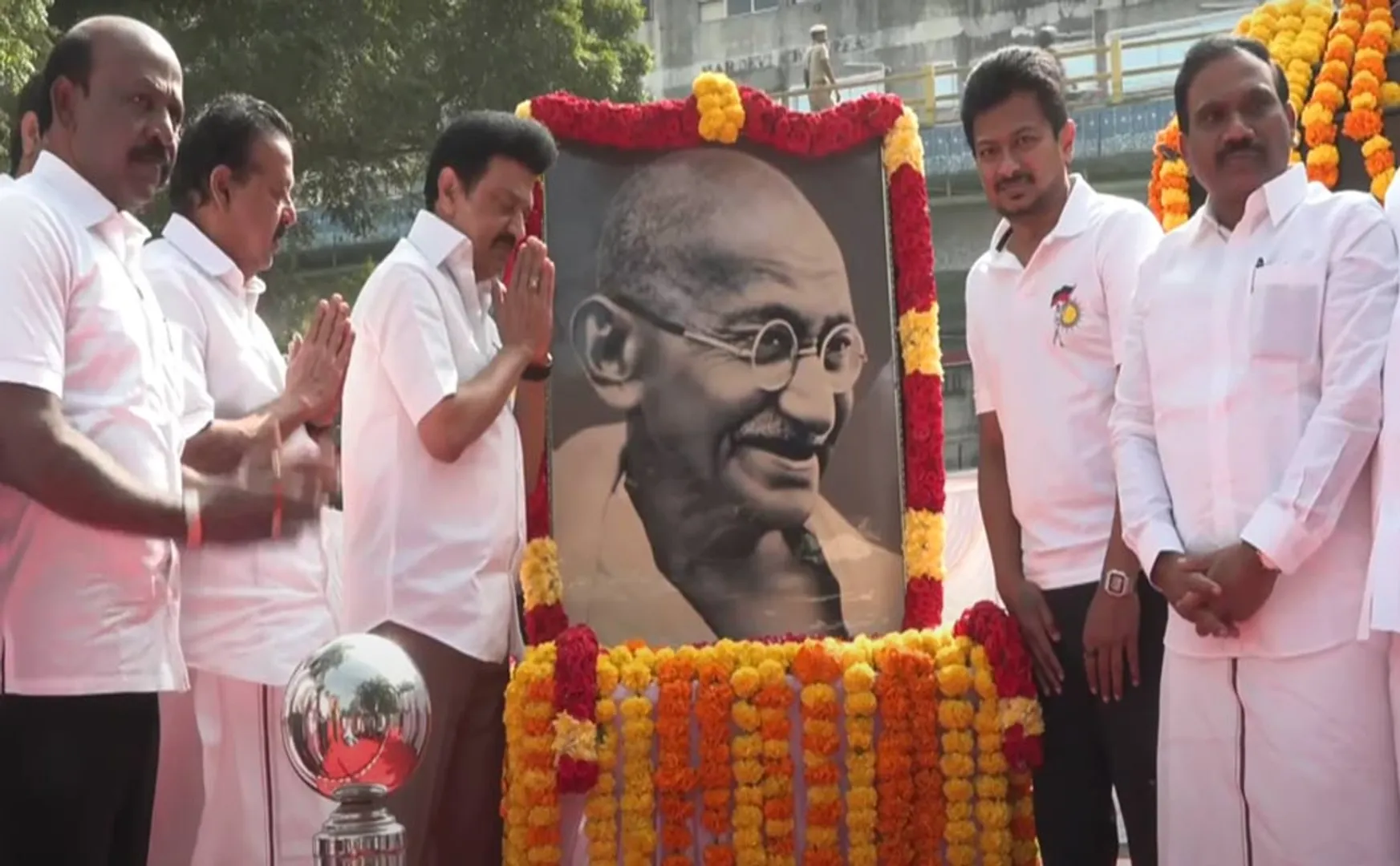 Gandhiji Memorial Day: CM Tribute Acceptance of pledge of abolition of untouchability