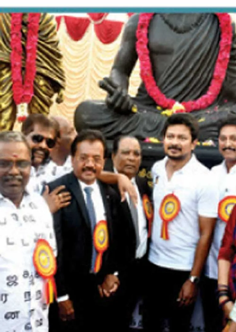 /idhalgal/eniya-utayam/art-built-book-lovers-festival