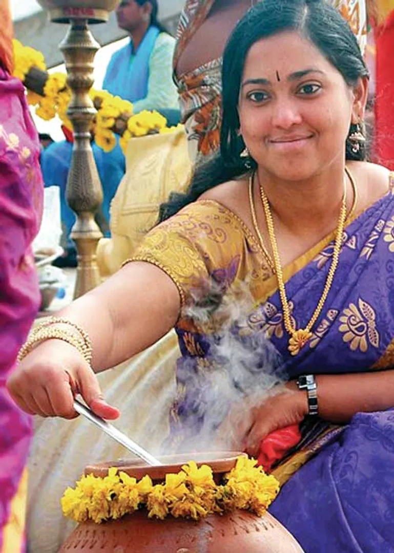 /idhalgal/eniya-utayam/manaka-manaka-literature-celebrates-pongal-bharatichandran