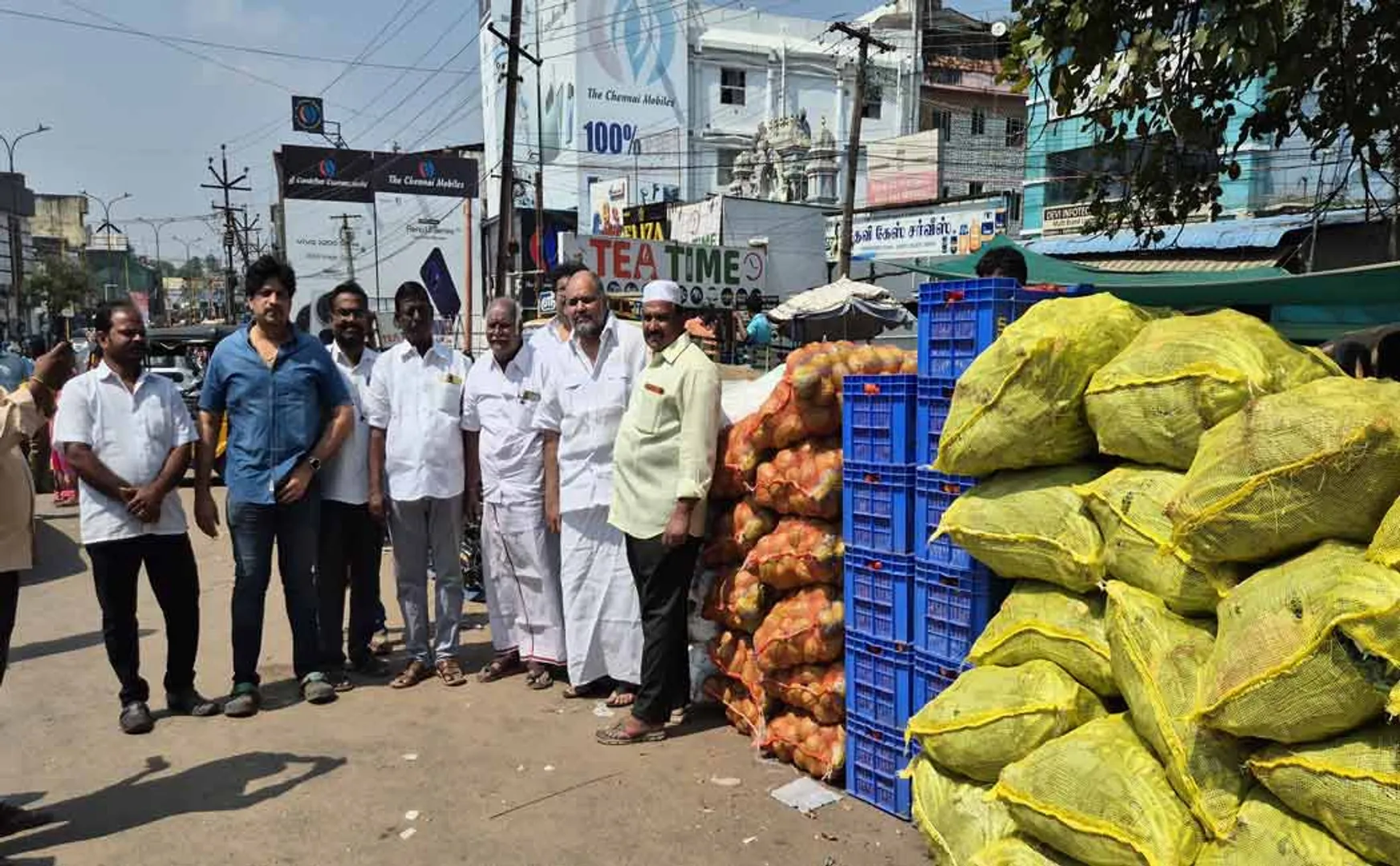 For 20 years, a Muslim has been sending tonnes of vegetables, rice and drinking water bottles to Vadalur Thaipoosam!