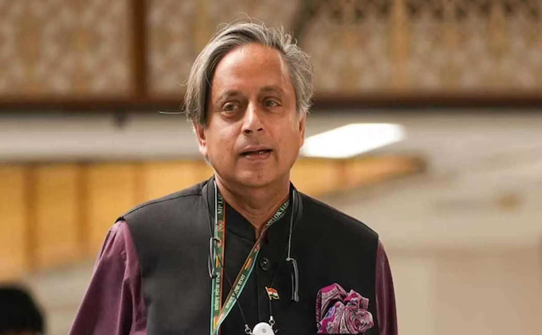 Shashi Tharoor's selfie with Piyush Goyal amid rift buzz