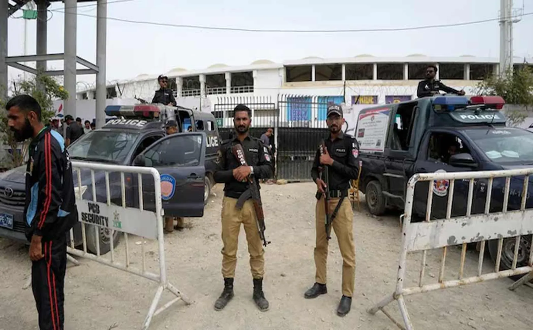  Pakistan sacks over 100 police officers in ICC champion trophy