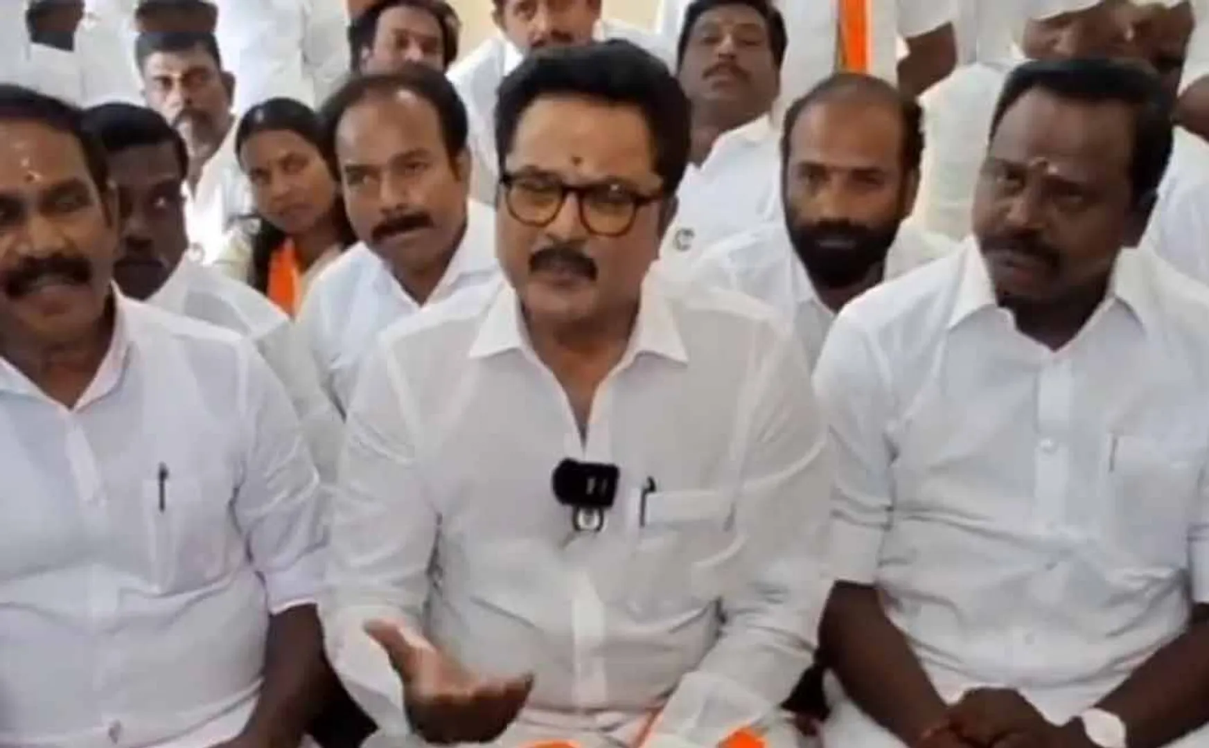  Sarathkumar said Hindi language will not be destroyed  