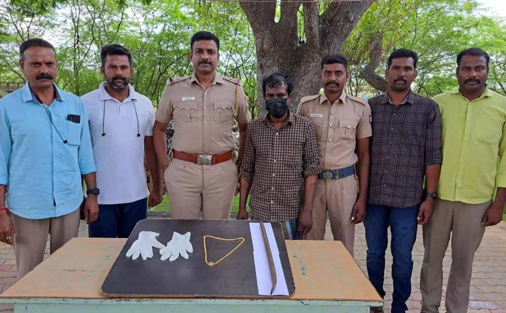 Man involved in cases arrested for gold chain