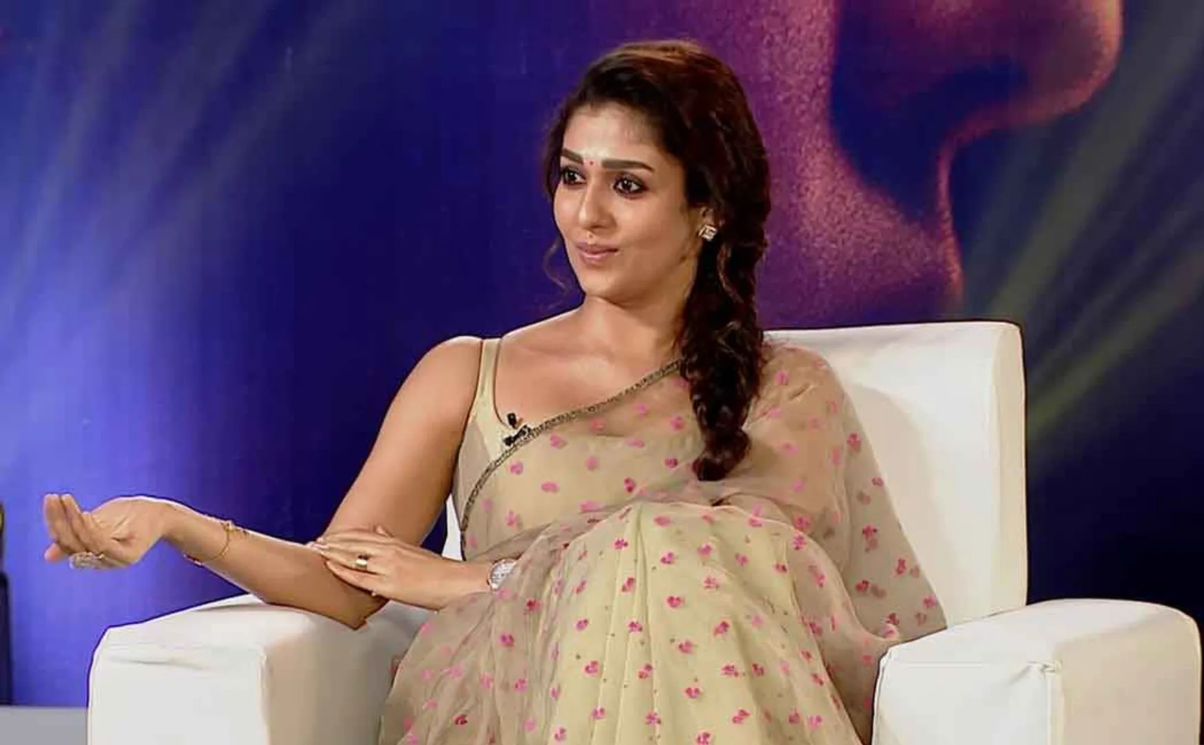Actress Nayanthara requests Dont call me a lady superstar 