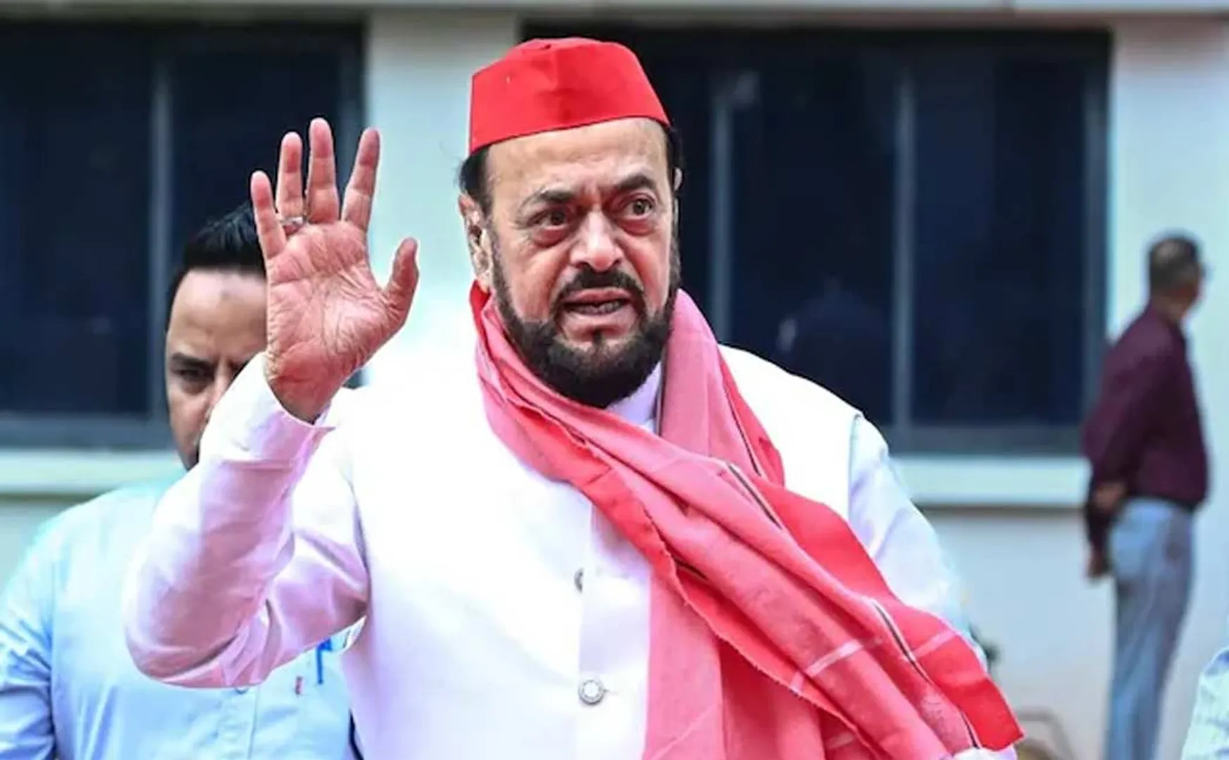 Samajwadi MLA suspended for Controversy over comment on Aurangzeb