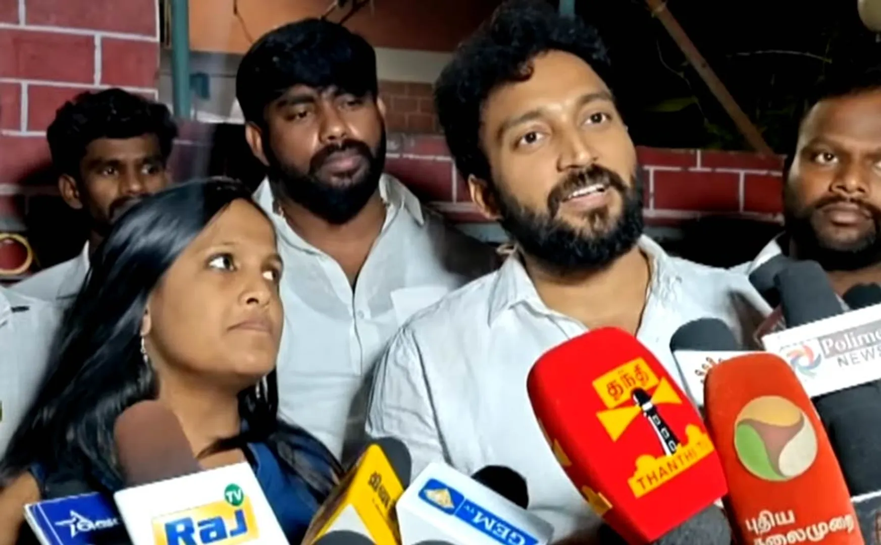 big boss and vck member vikraman issue