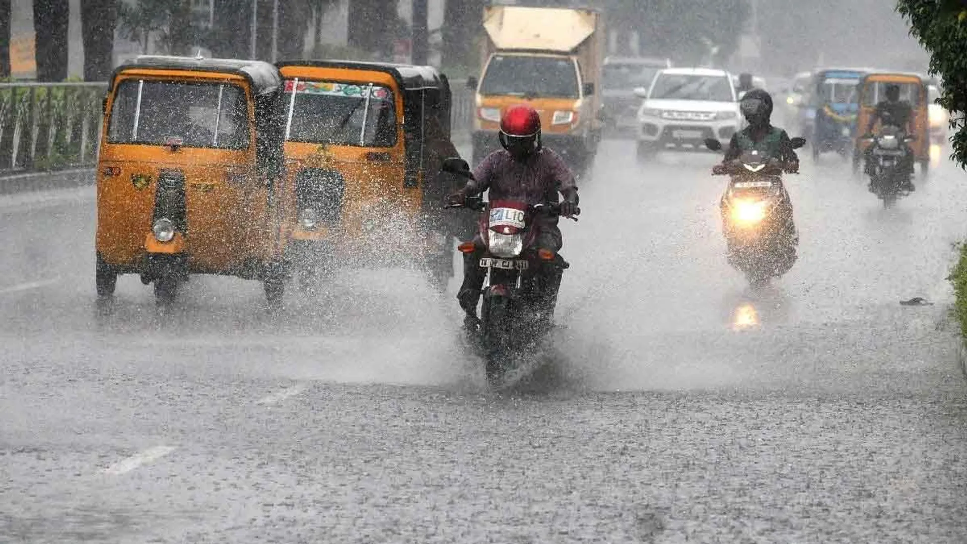 Very heavy rain likely in 4 districts