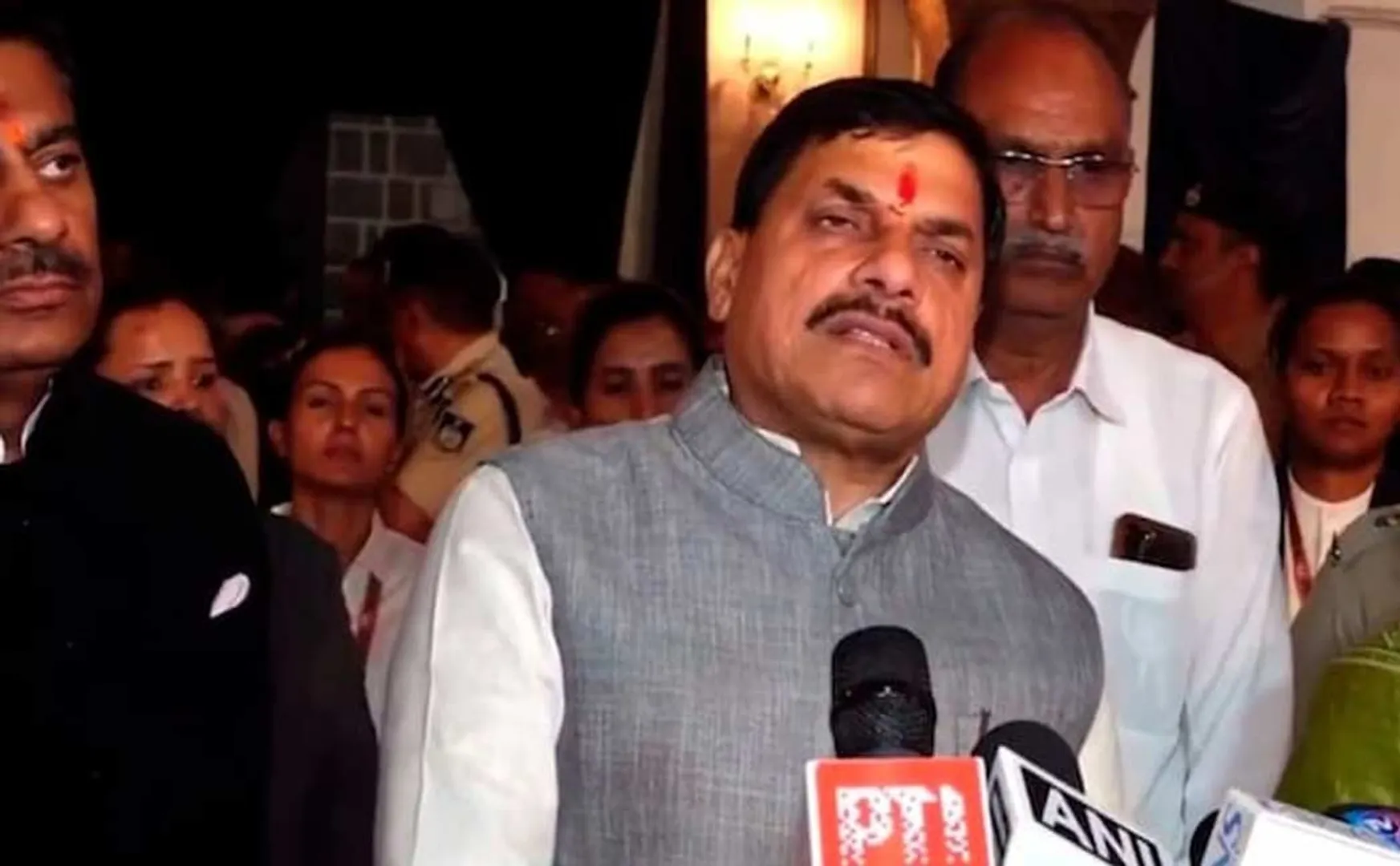 madhya pradesh Chief Minister orders Those who religious convert women will be hanged