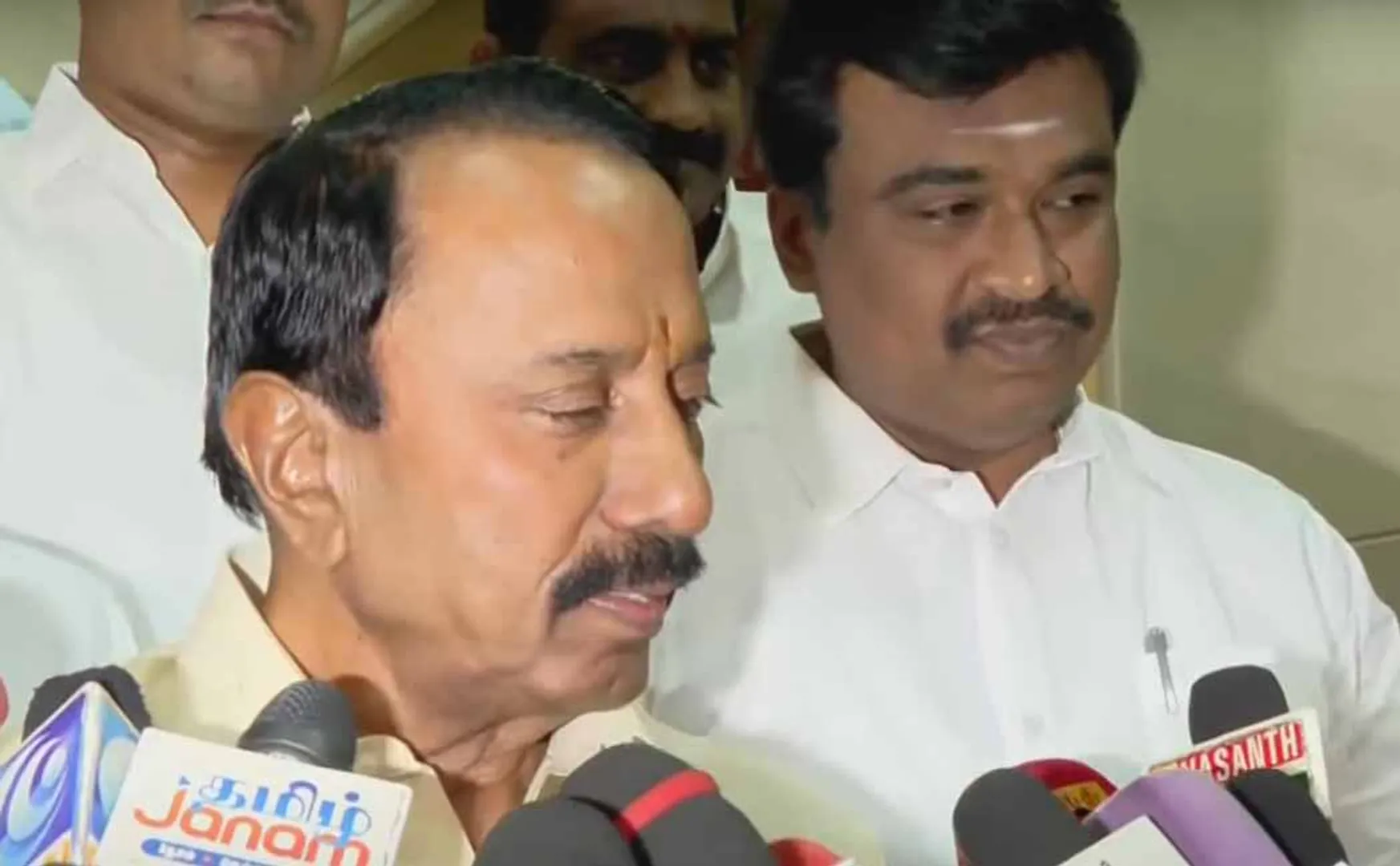admk Sengottaiyan avoid meeting Edappadi Palaniswami