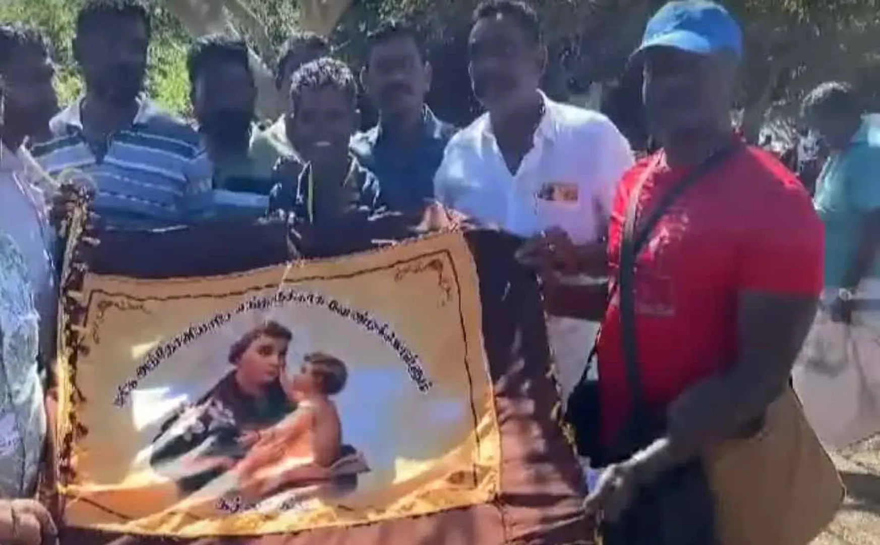  Kachchatheevu St Anthony Church festival began with the flag hoisting