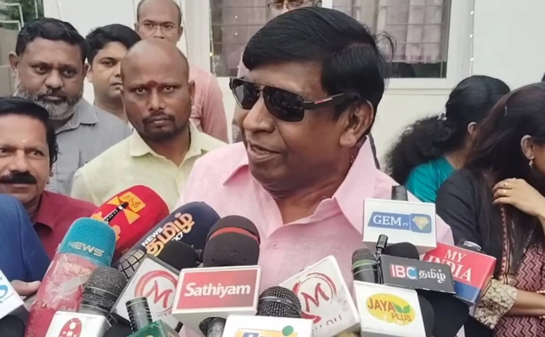 vadivelu latest press meet