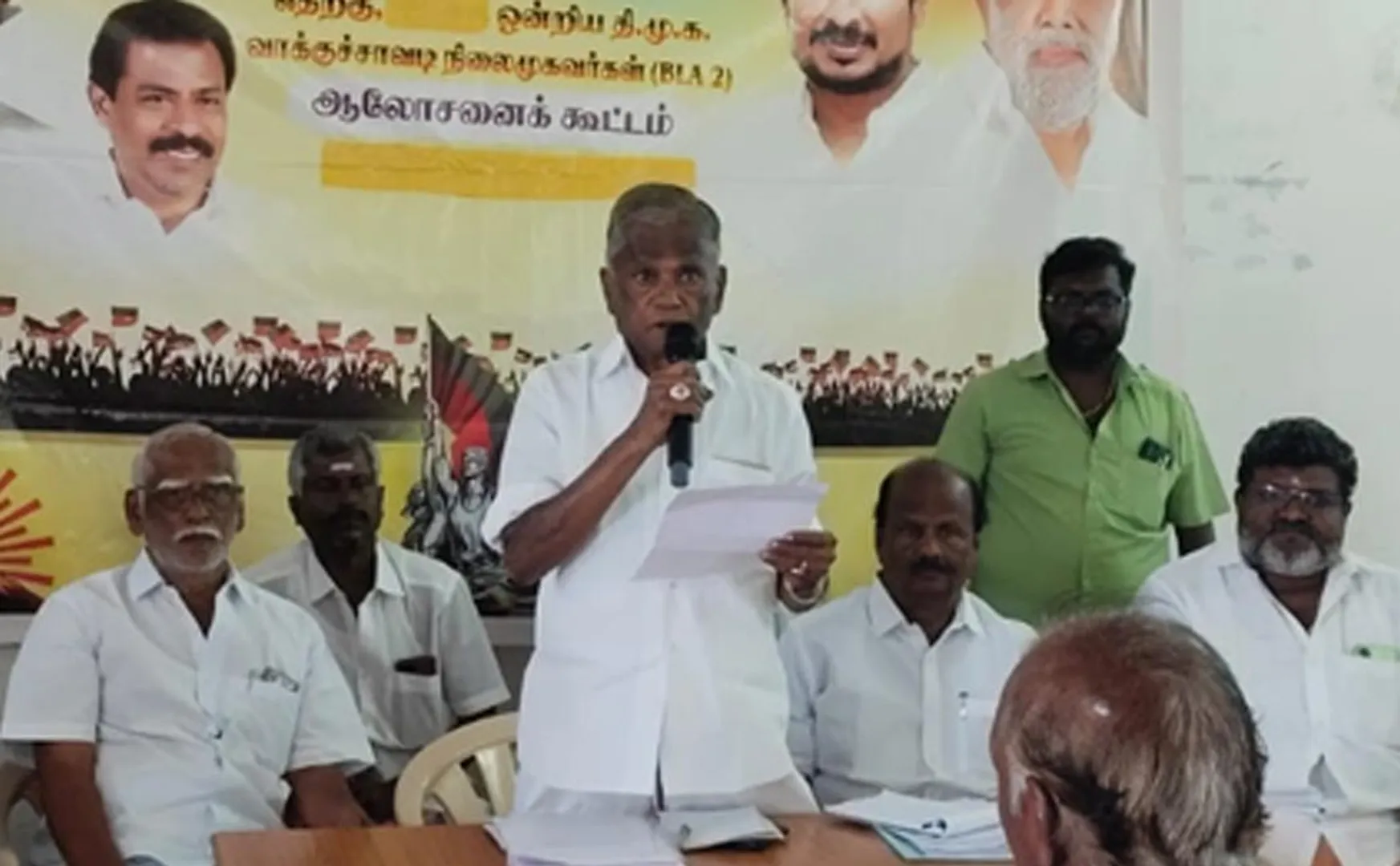 DMK executive said if  cm picture is pasted in wine shops,  beat him up 